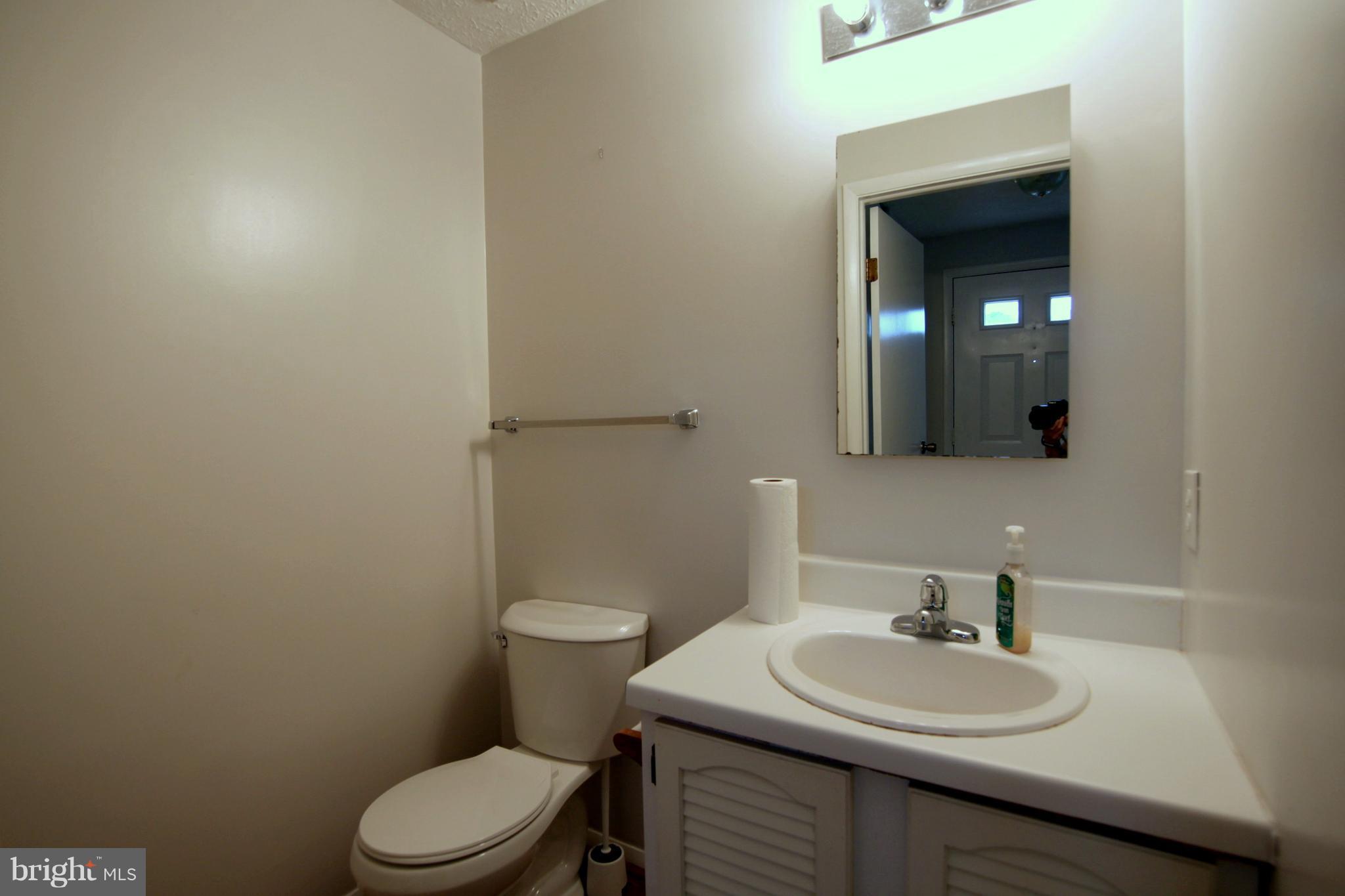 PARK OVERLOOK - Residential Lease