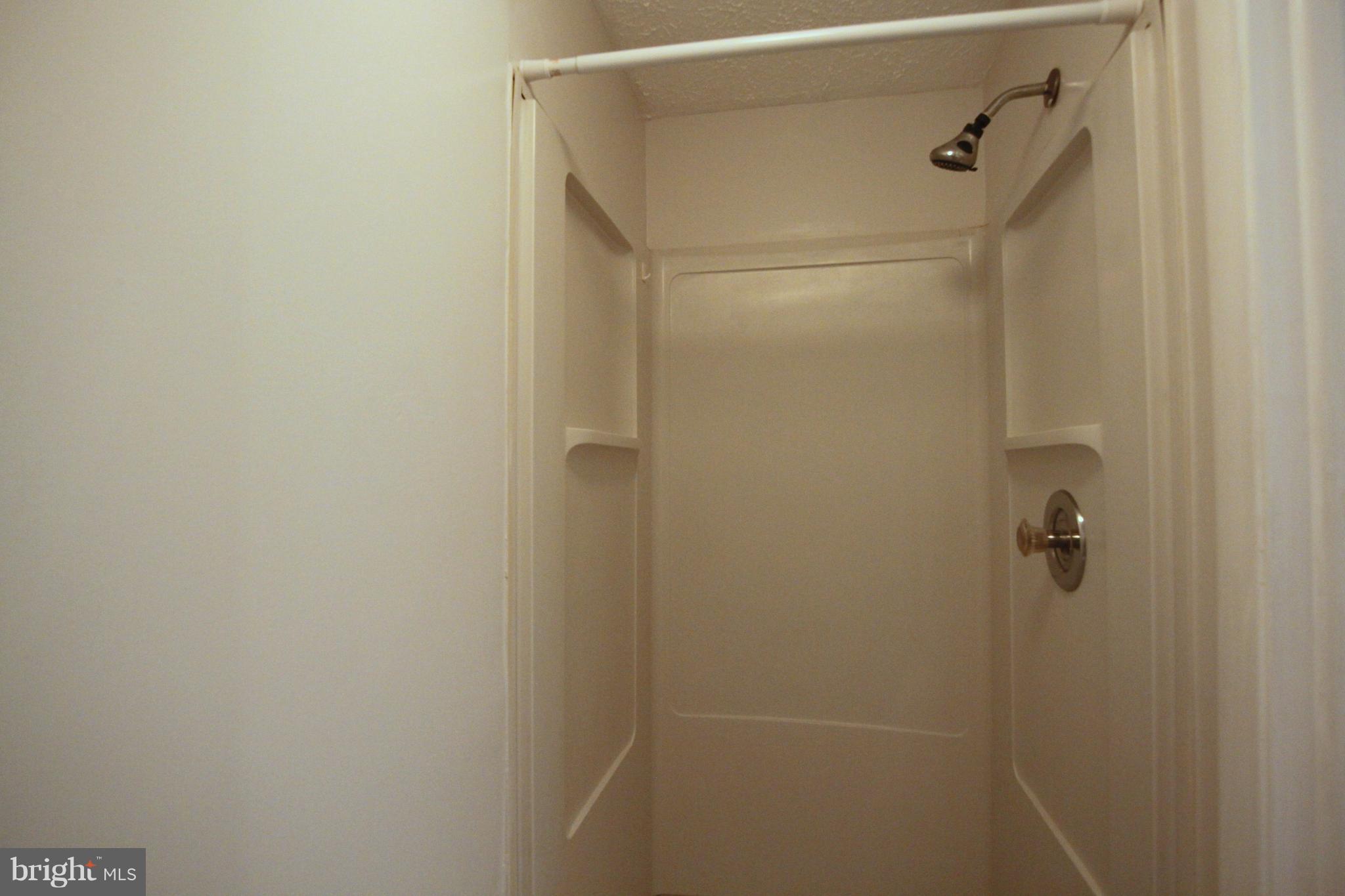 PARK OVERLOOK - Residential Lease