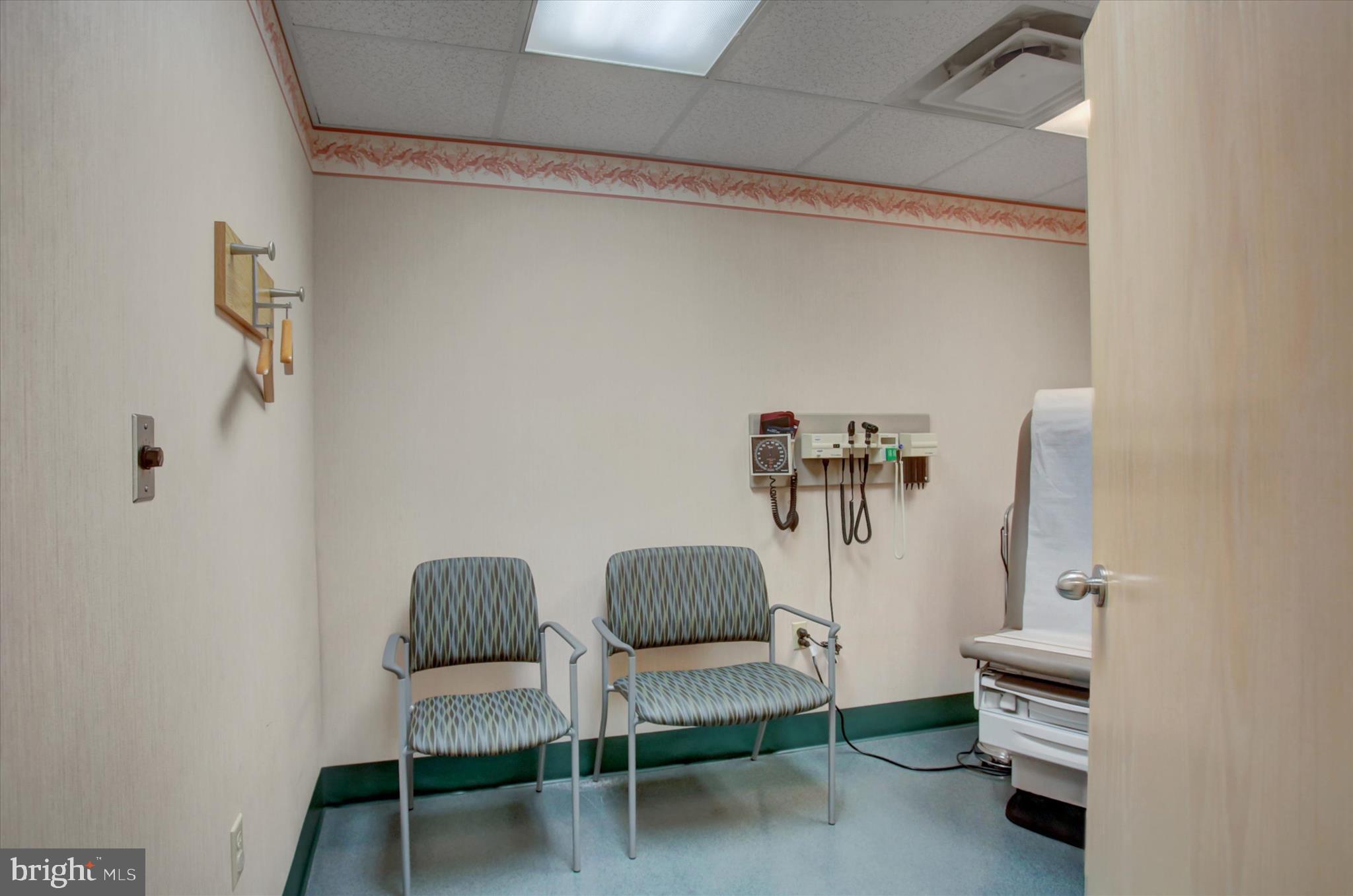 PARK FIFTH AVENUE - Commercial Sale