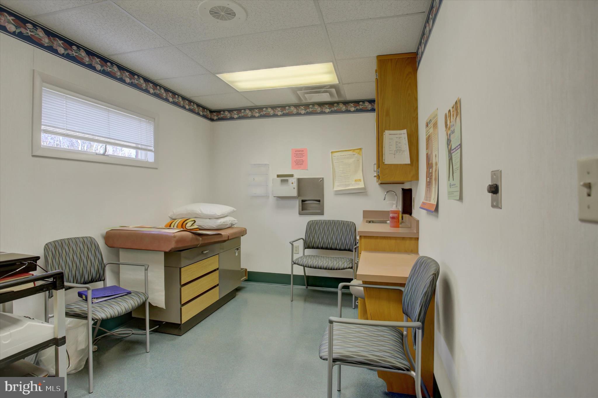 PARK FIFTH AVENUE - Commercial Sale