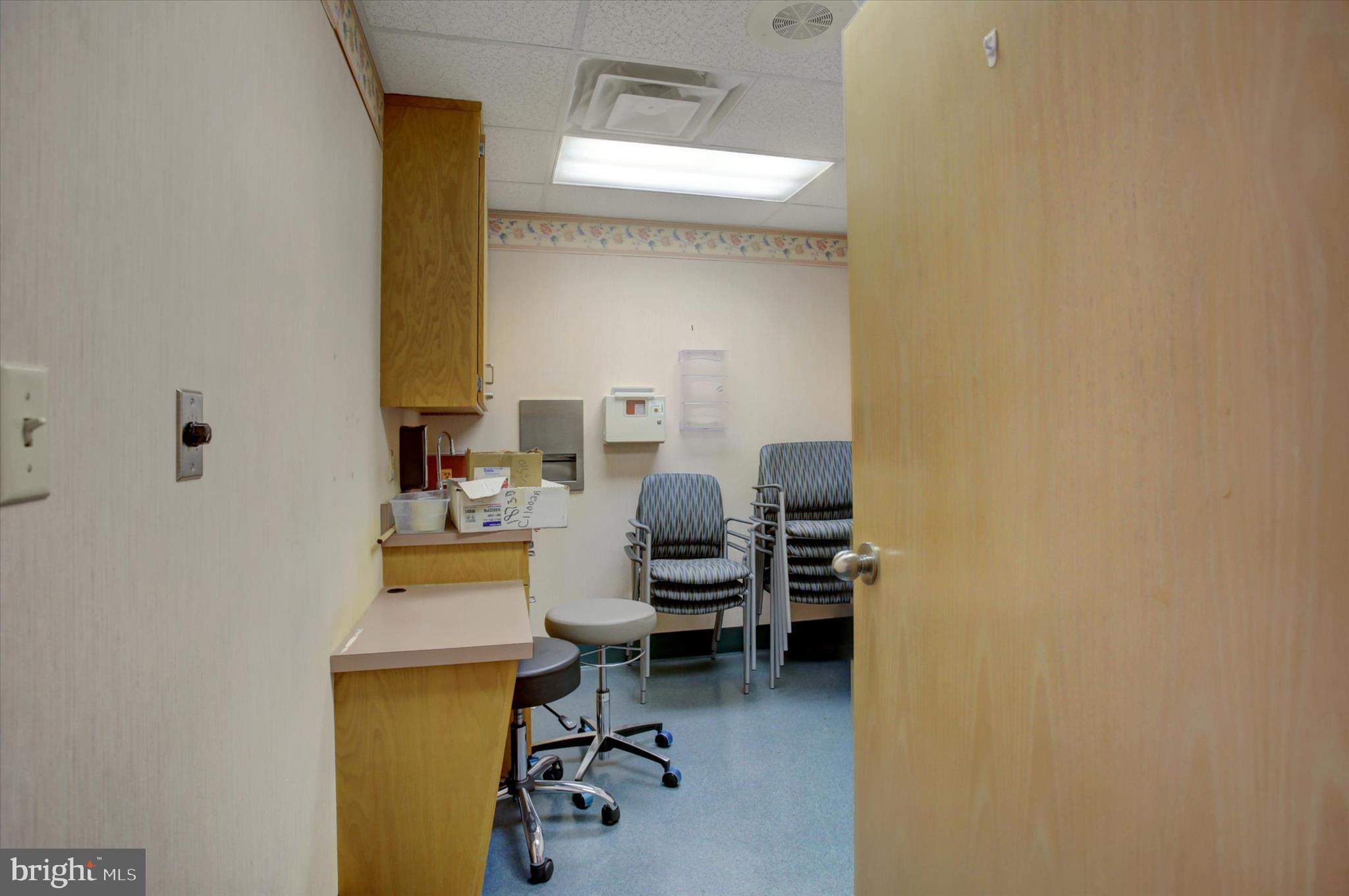 PARK FIFTH AVENUE - Commercial Sale