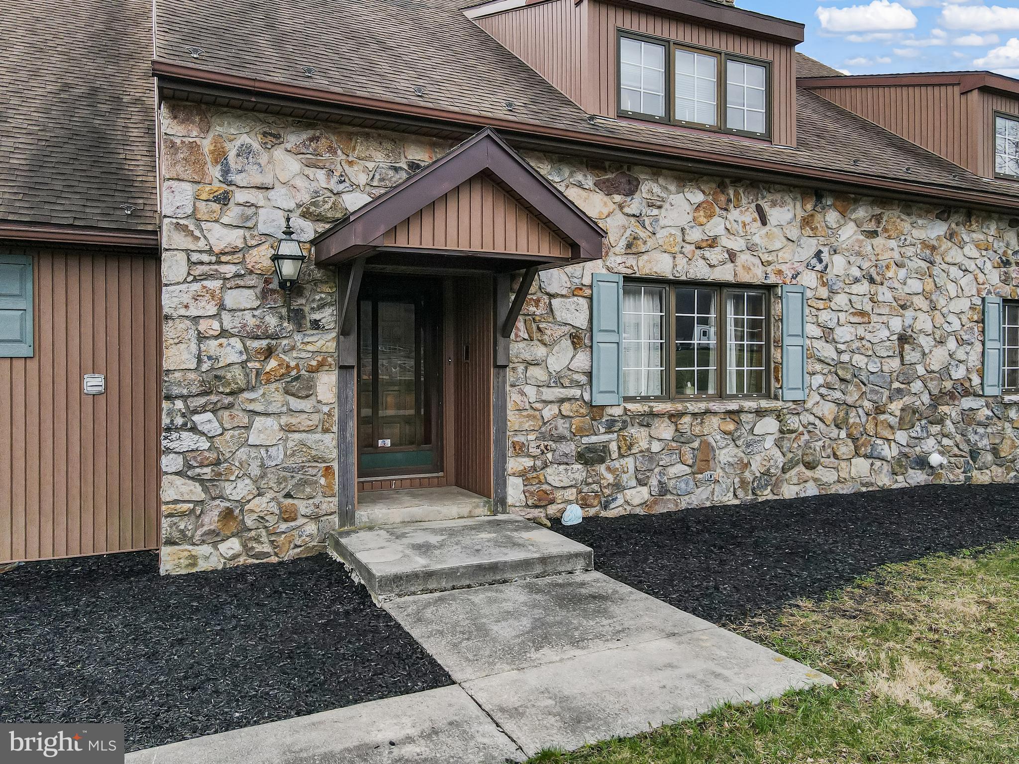 332 BLUE ROCKS ROAD