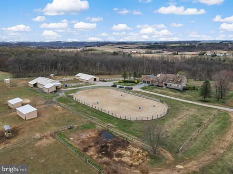 332 BLUE ROCKS ROAD LENHARTSVILLE PA 19534