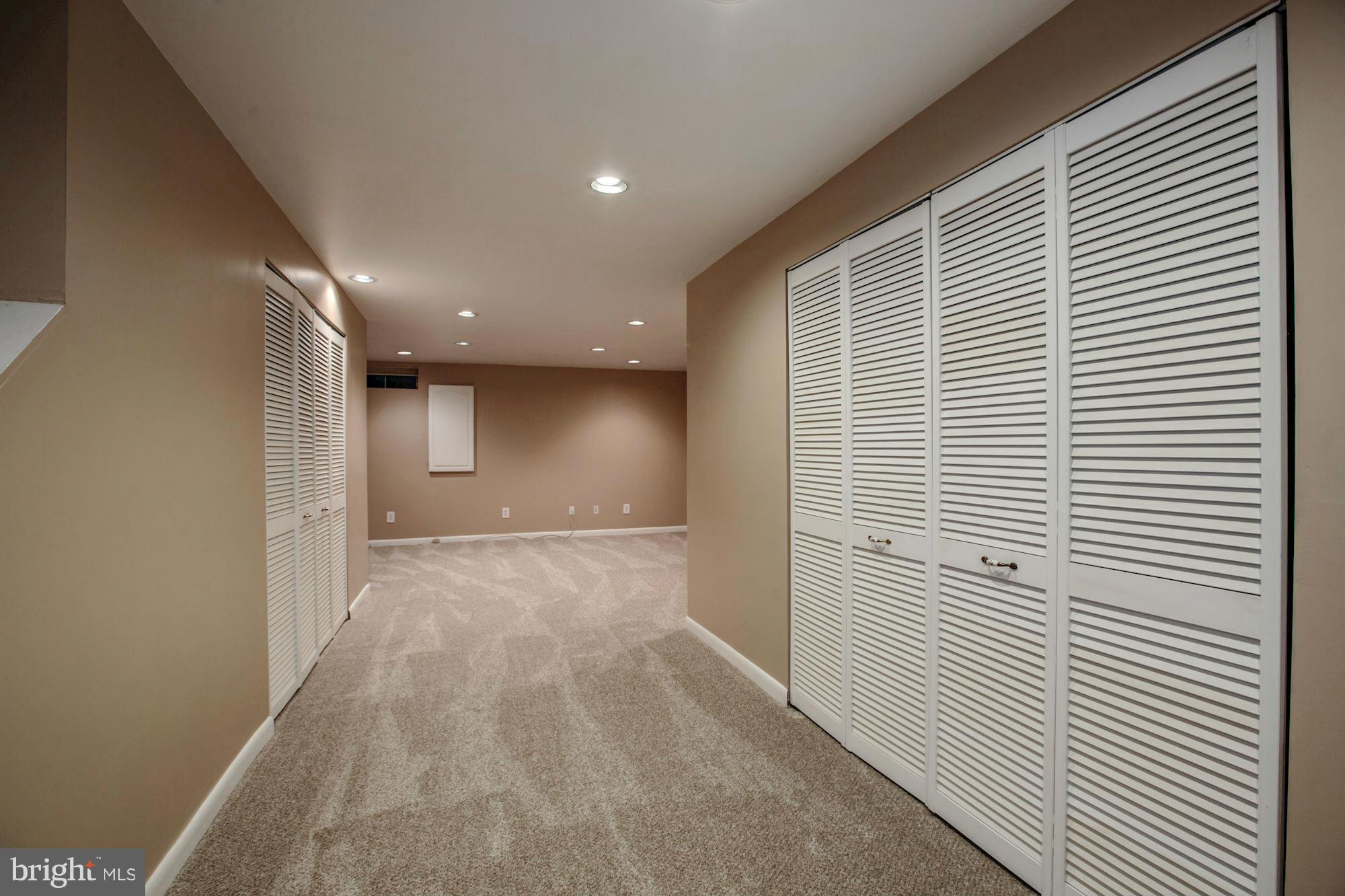 GUNNERS LAKE VILLAGE - Residential