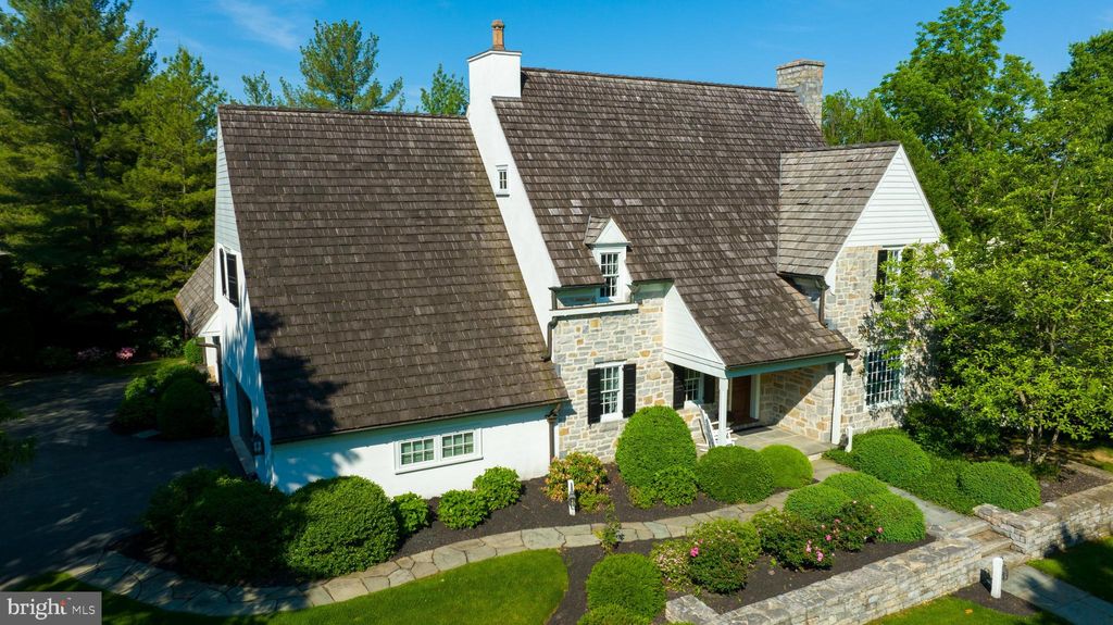 Photo of 606 WILLOW GRN, LITITZ, PA 17543 (MLS # PALA2033512)