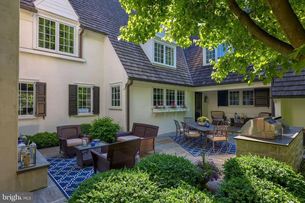 Photo of 606 WILLOW GRN, LITITZ, PA 17543 (MLS # PALA2033512)