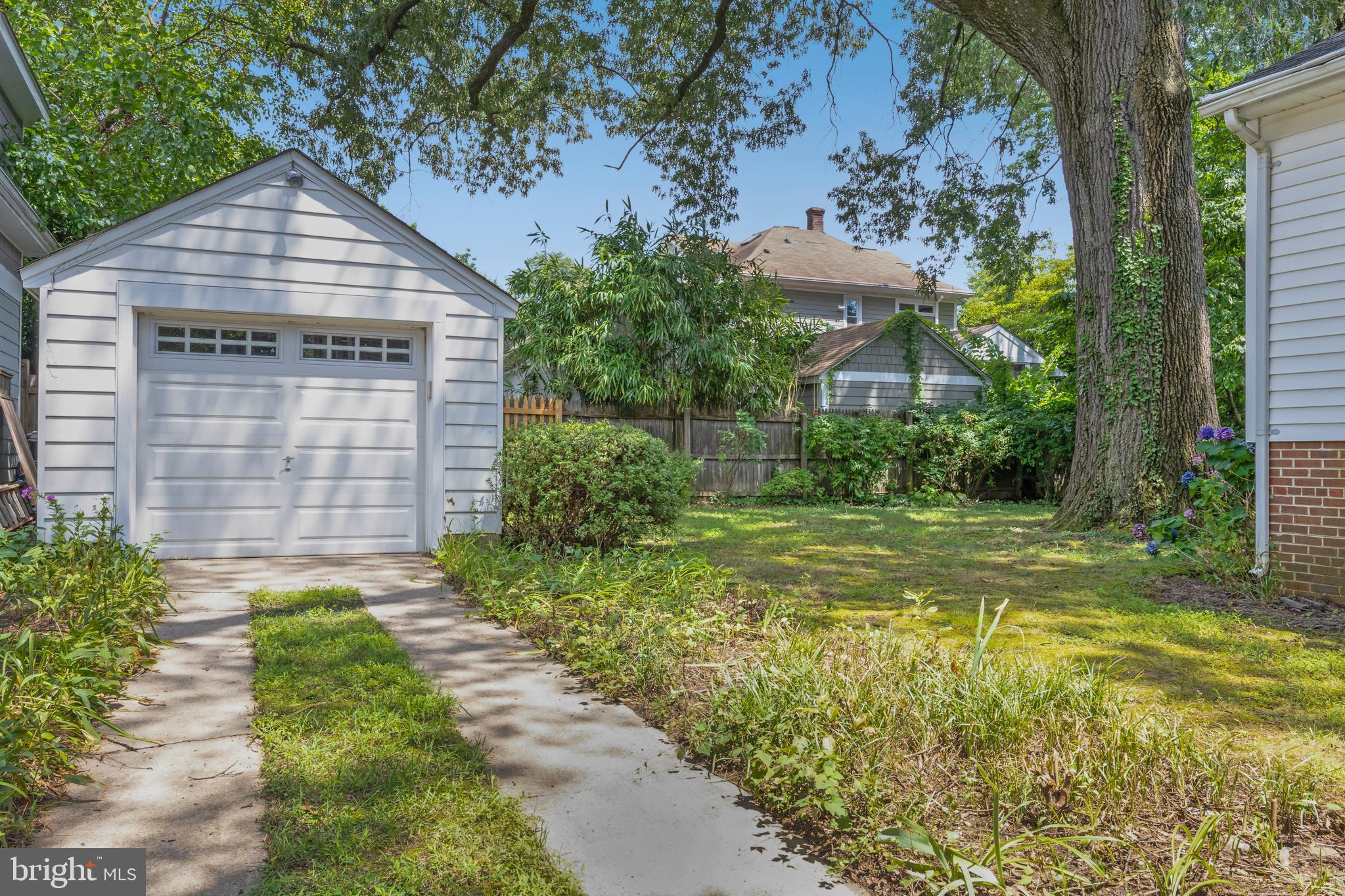 ARLINGTON HEIGHTS - Residential