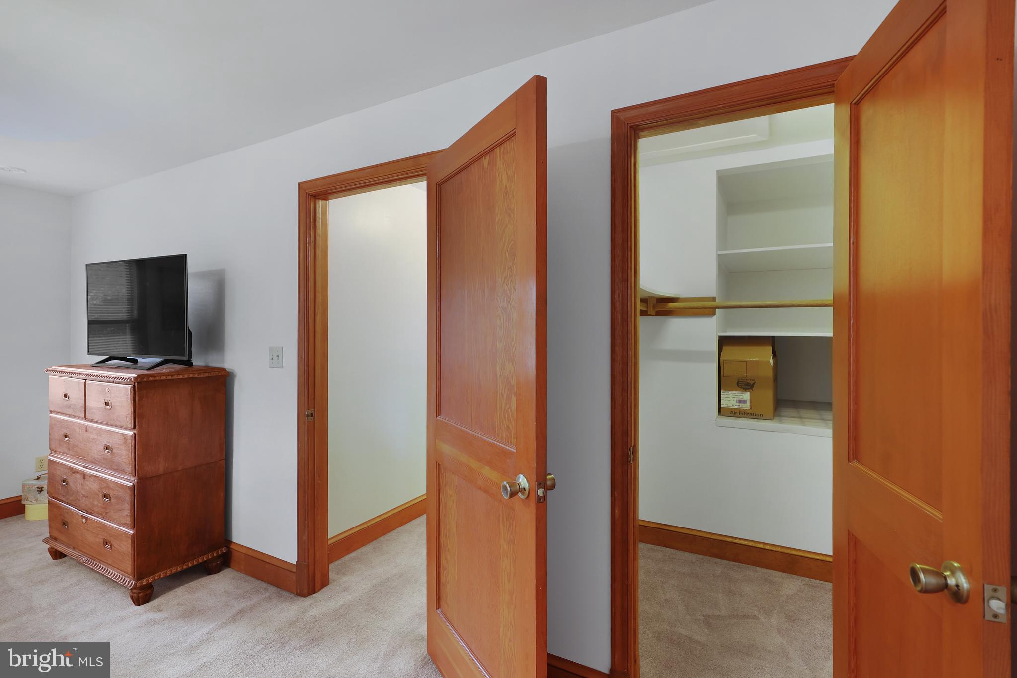 ARLINGTON HEIGHTS - Residential