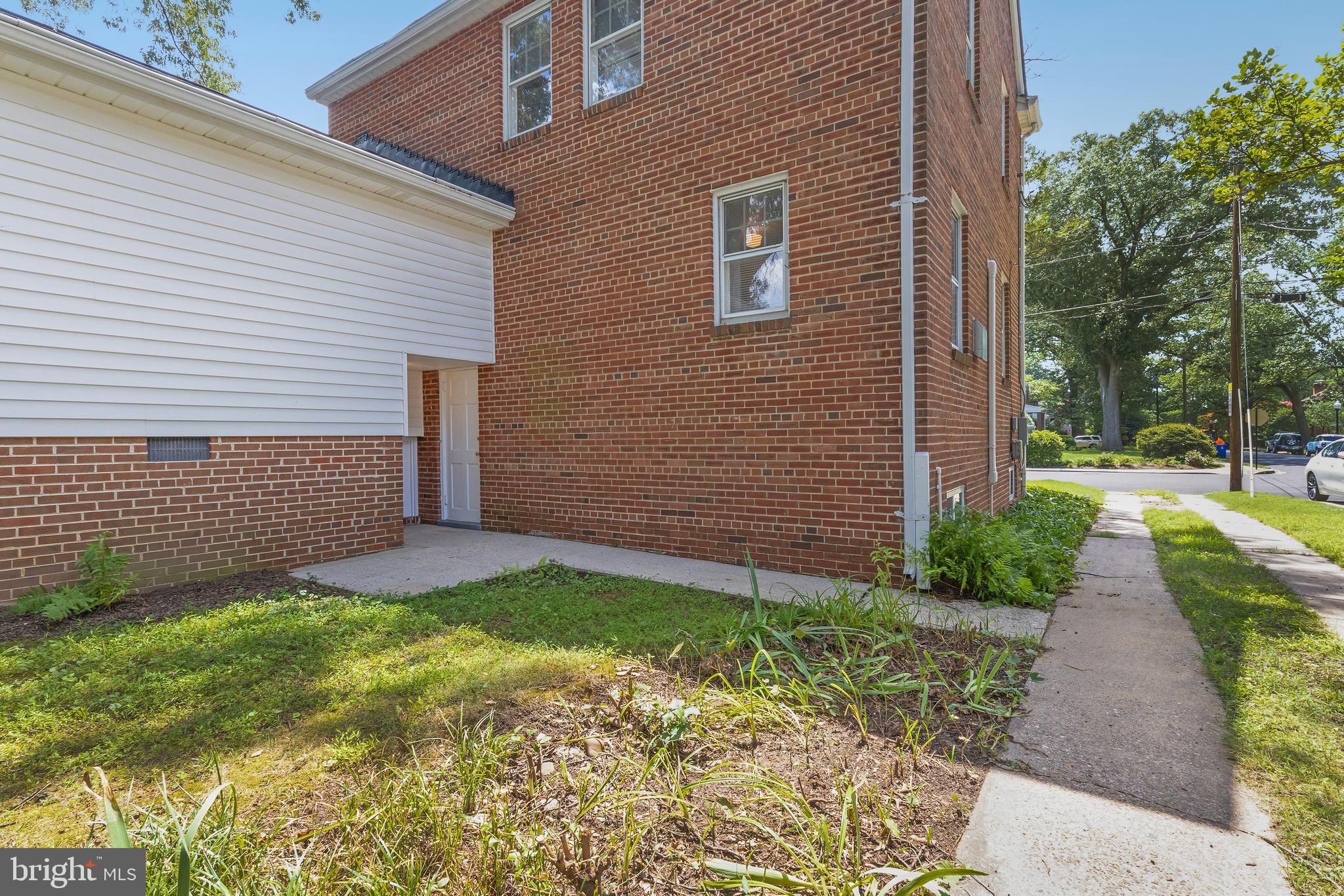 ARLINGTON HEIGHTS - Residential