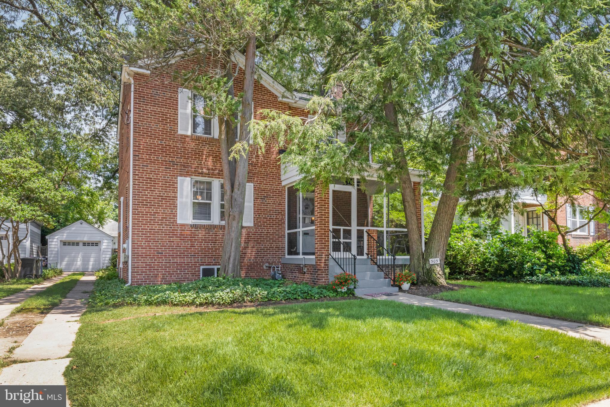 ARLINGTON HEIGHTS - Residential