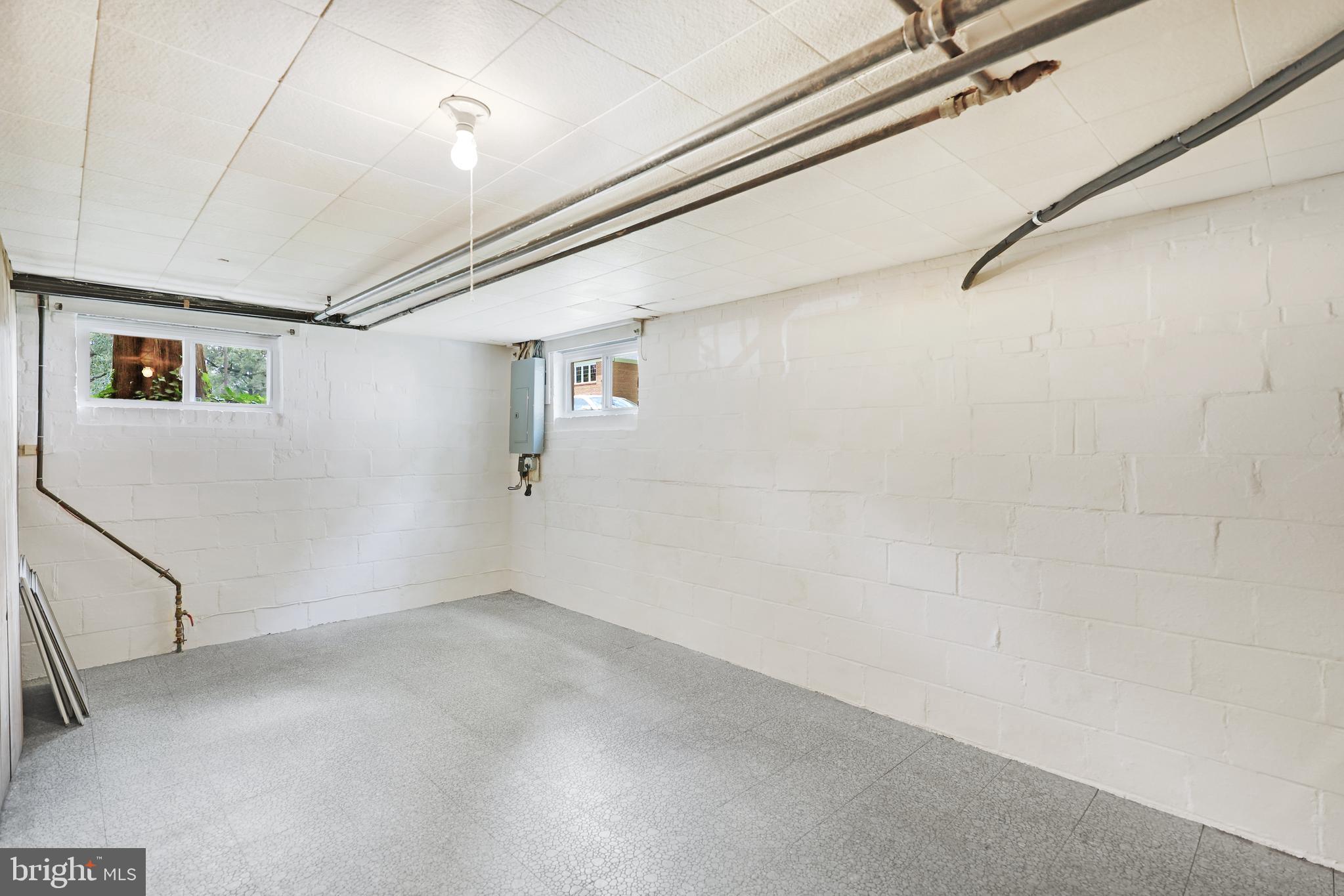 ARLINGTON HEIGHTS - Residential