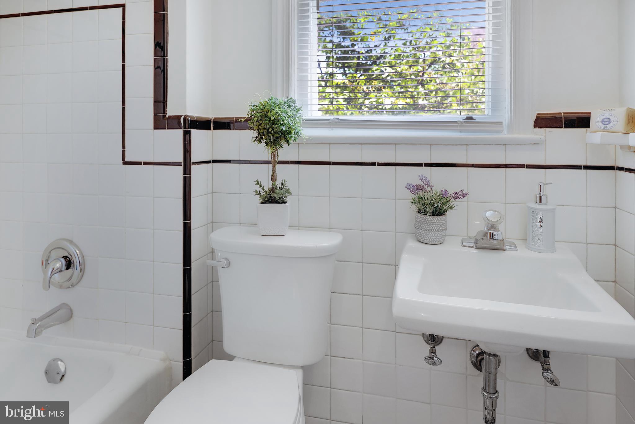 ARLINGTON HEIGHTS - Residential