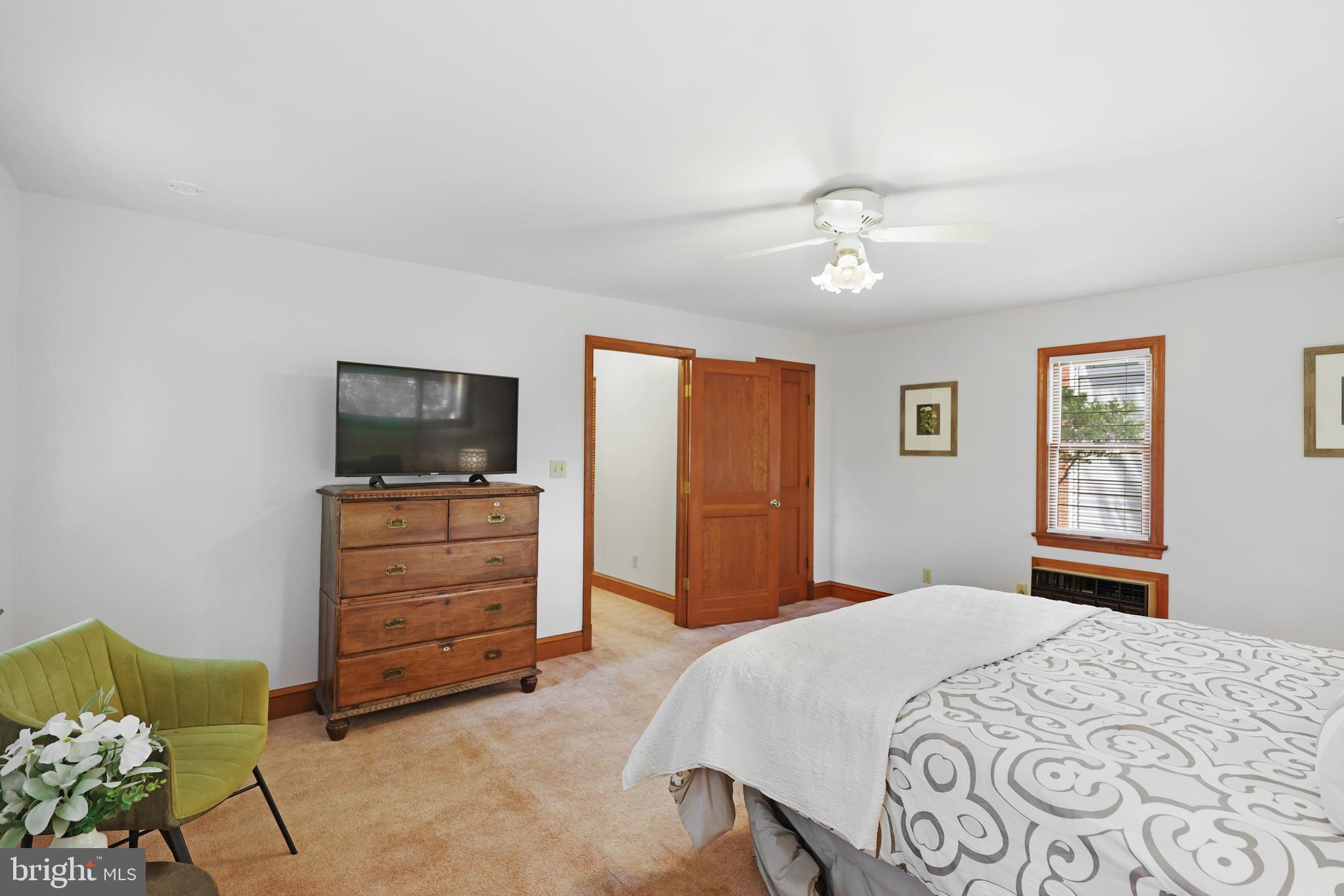 ARLINGTON HEIGHTS - Residential