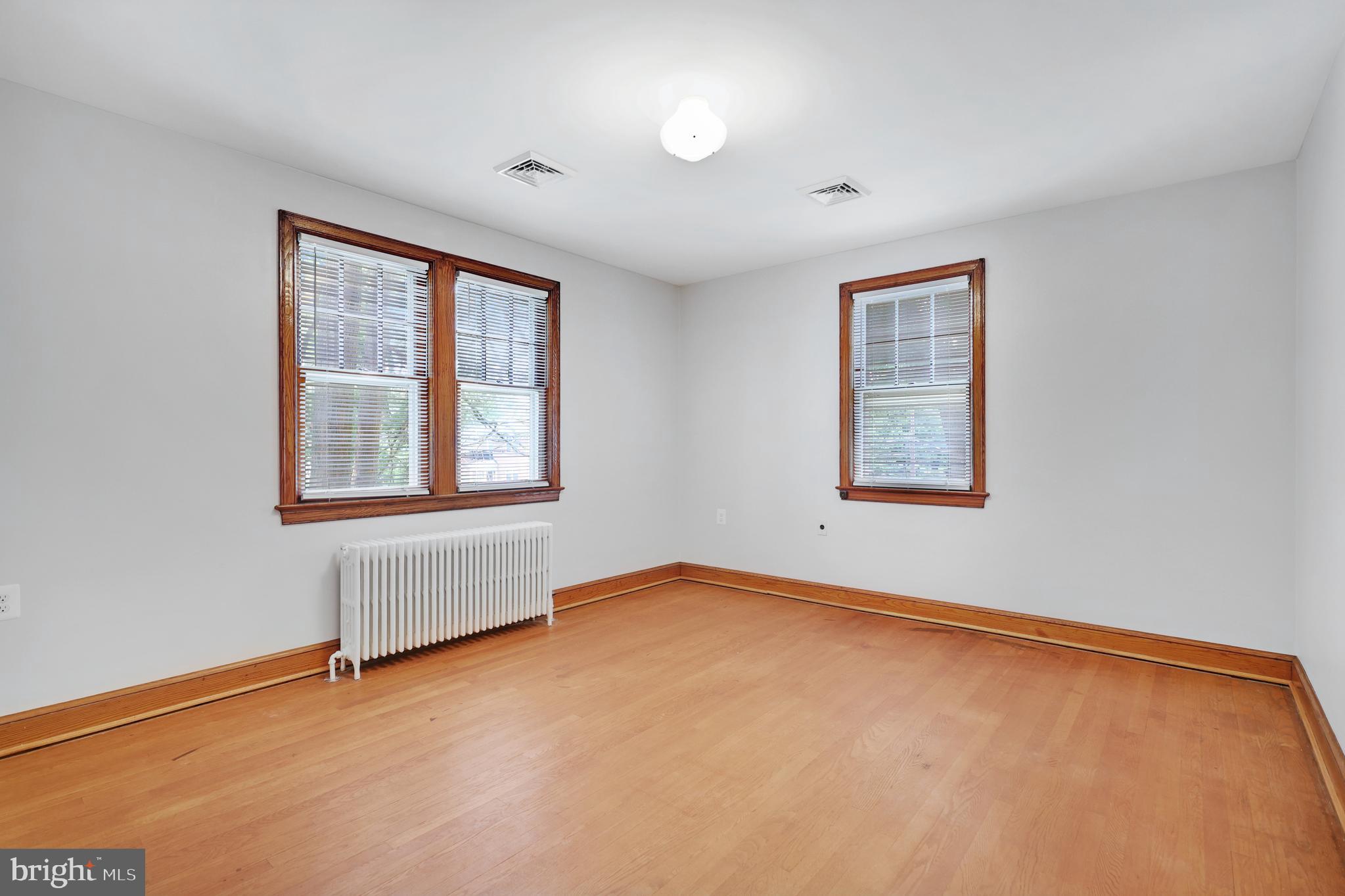 ARLINGTON HEIGHTS - Residential