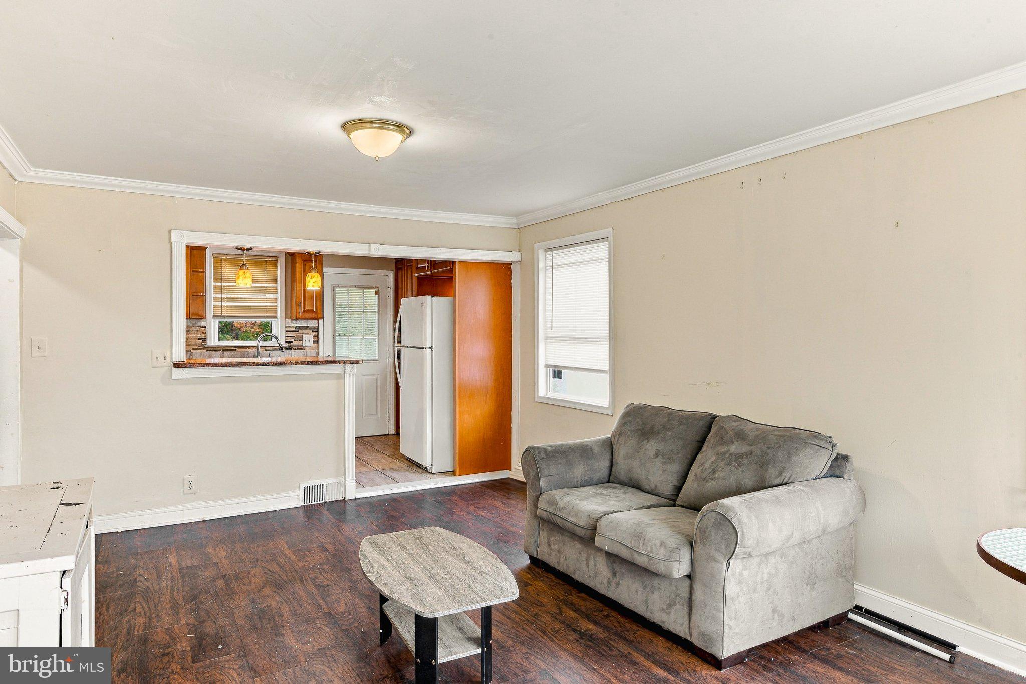 102 W 1ST AVENUE