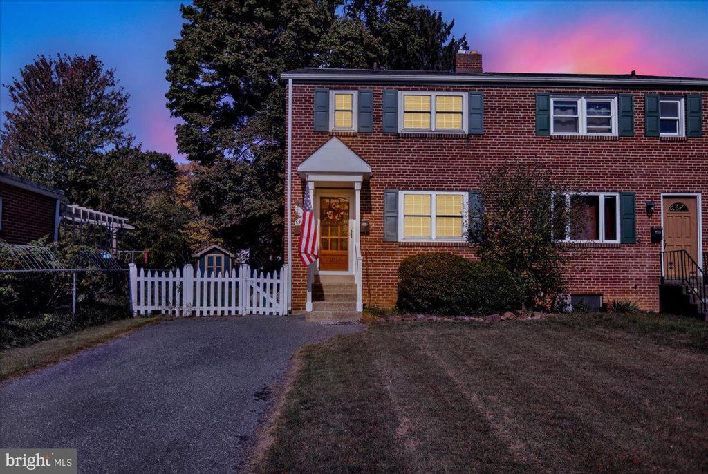 Photo of 1017 Homeland Drive, Lancaster, PA 17601 (MLS # PALA2059732)