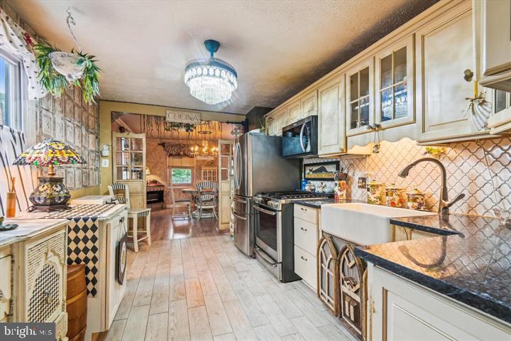 MARTINDALE - Residential