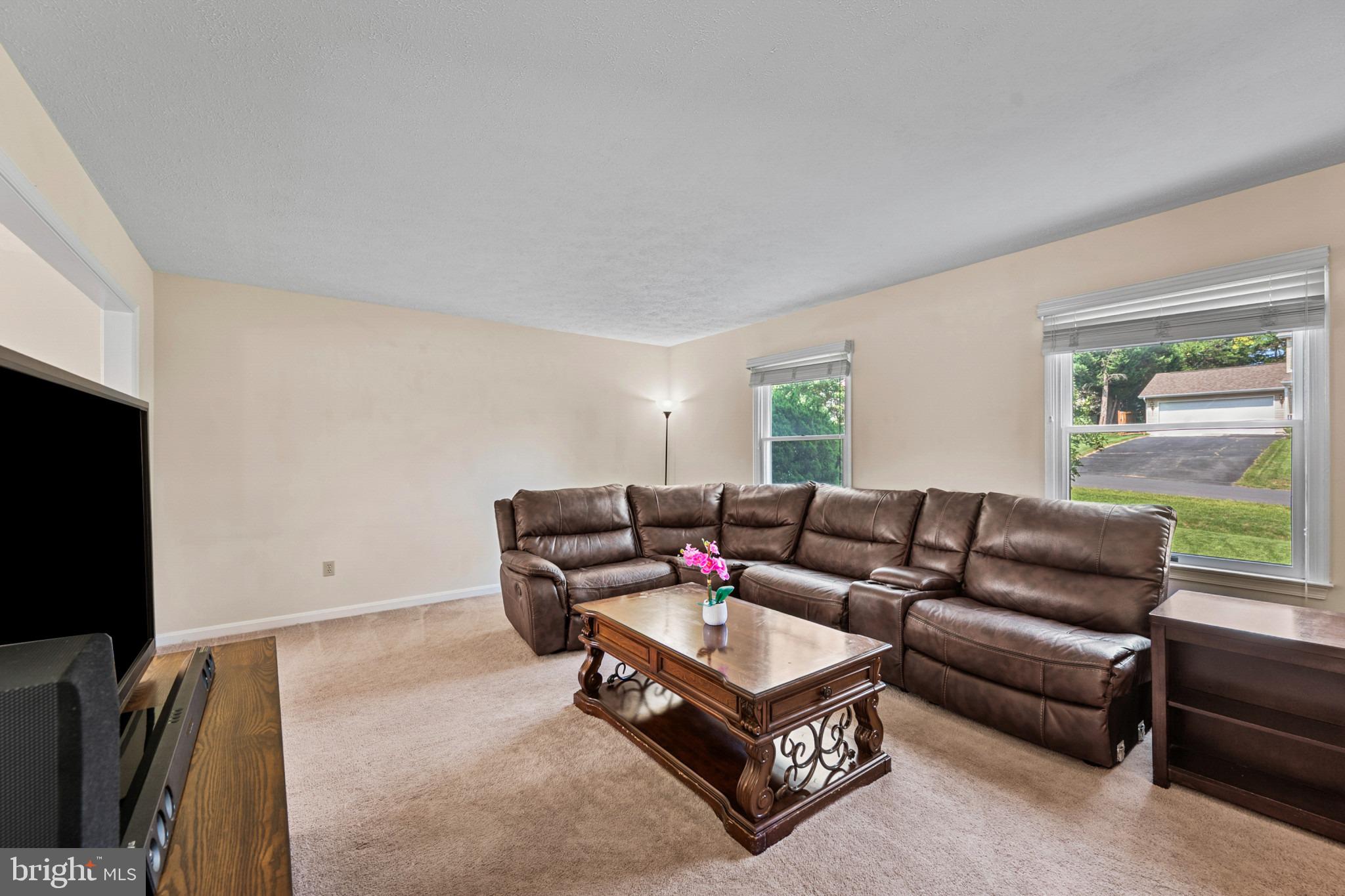 102 PRIMROSE PLACE