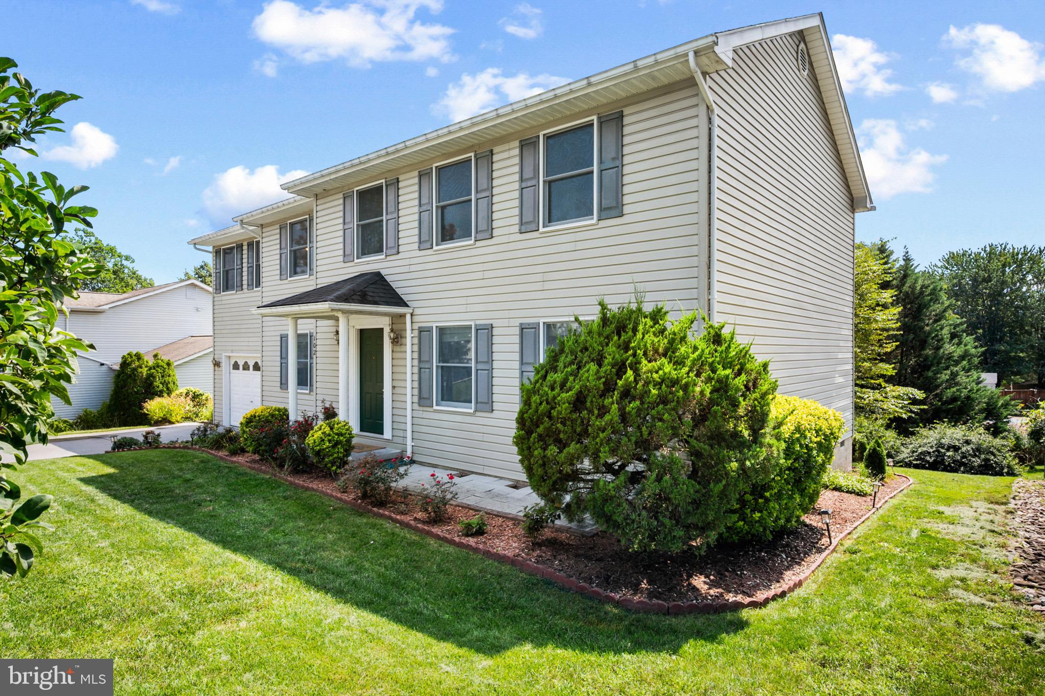 102 PRIMROSE PLACE