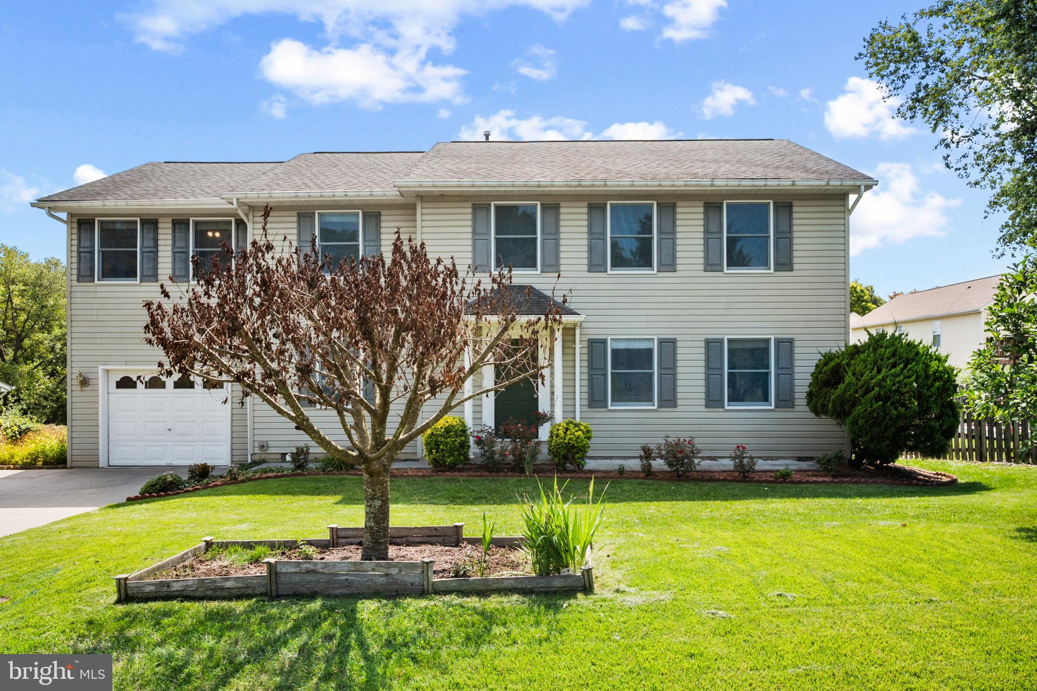 102 PRIMROSE PLACE