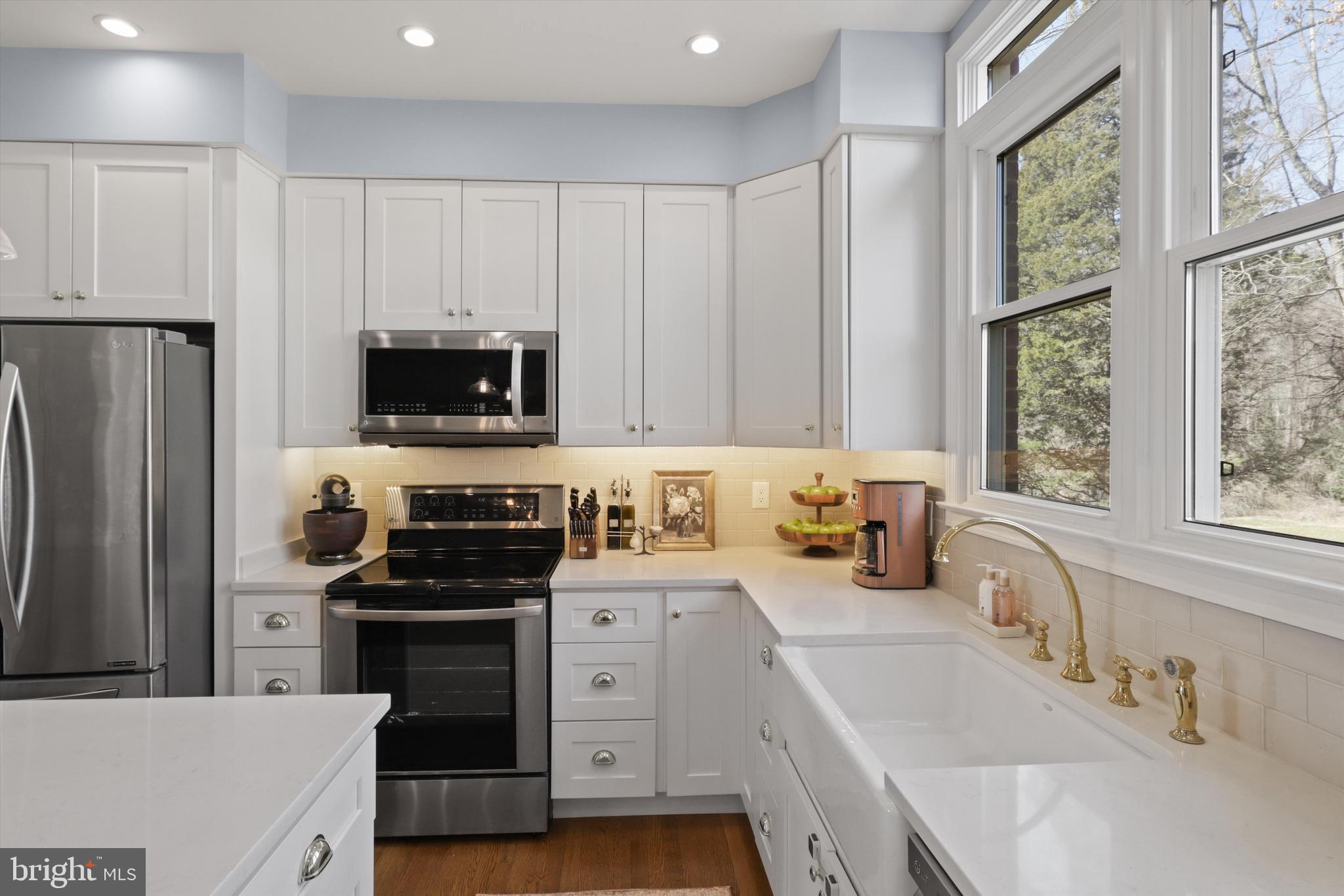 10202 ASPEN WILLOW DRIVE