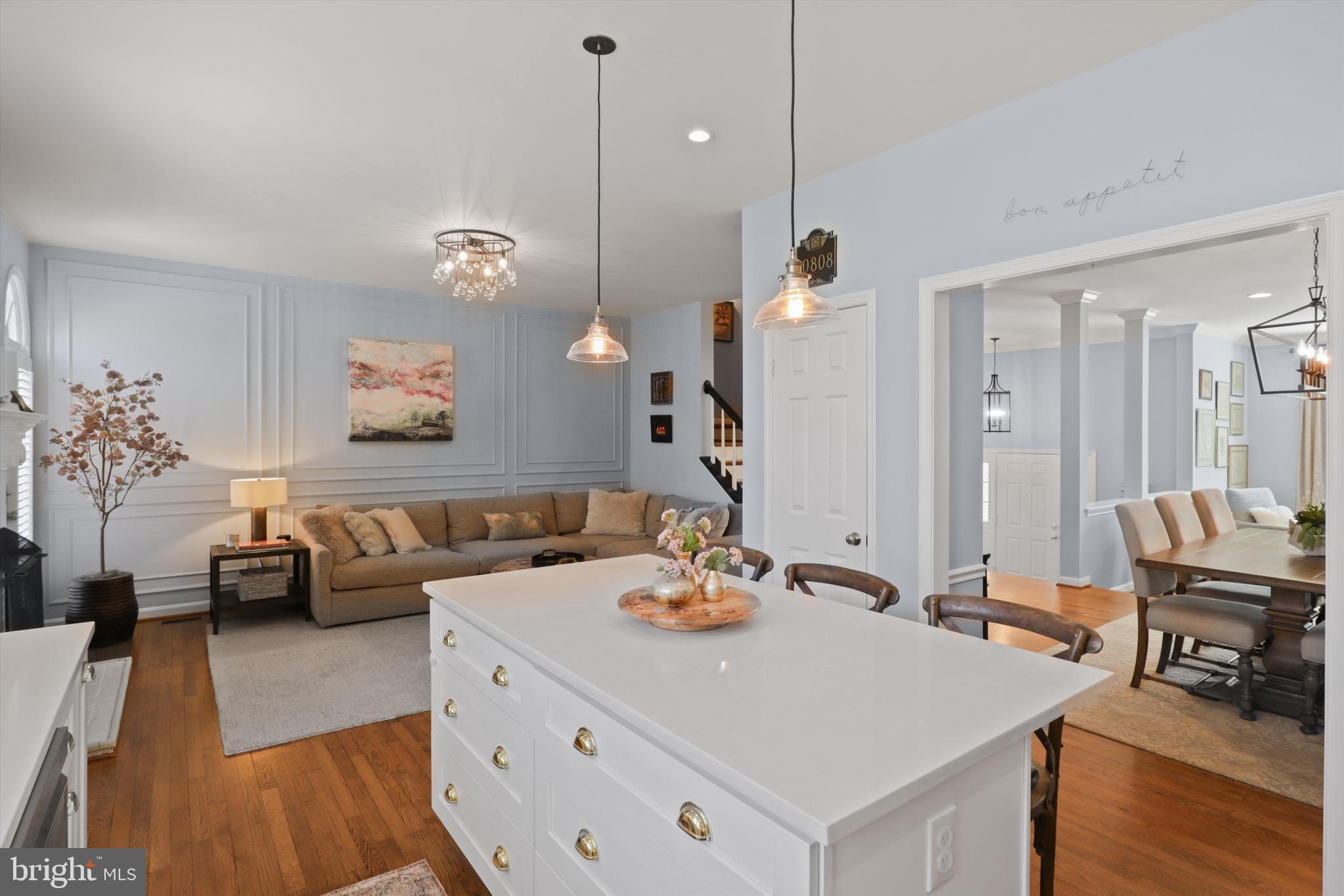 10202 ASPEN WILLOW DRIVE