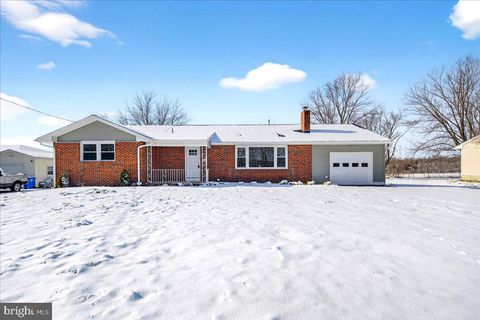 Photo of 464 Wrightstown Sykesville Road, WRIGHTSTOWN, NJ 08562 (MLS # NJBL2104390)