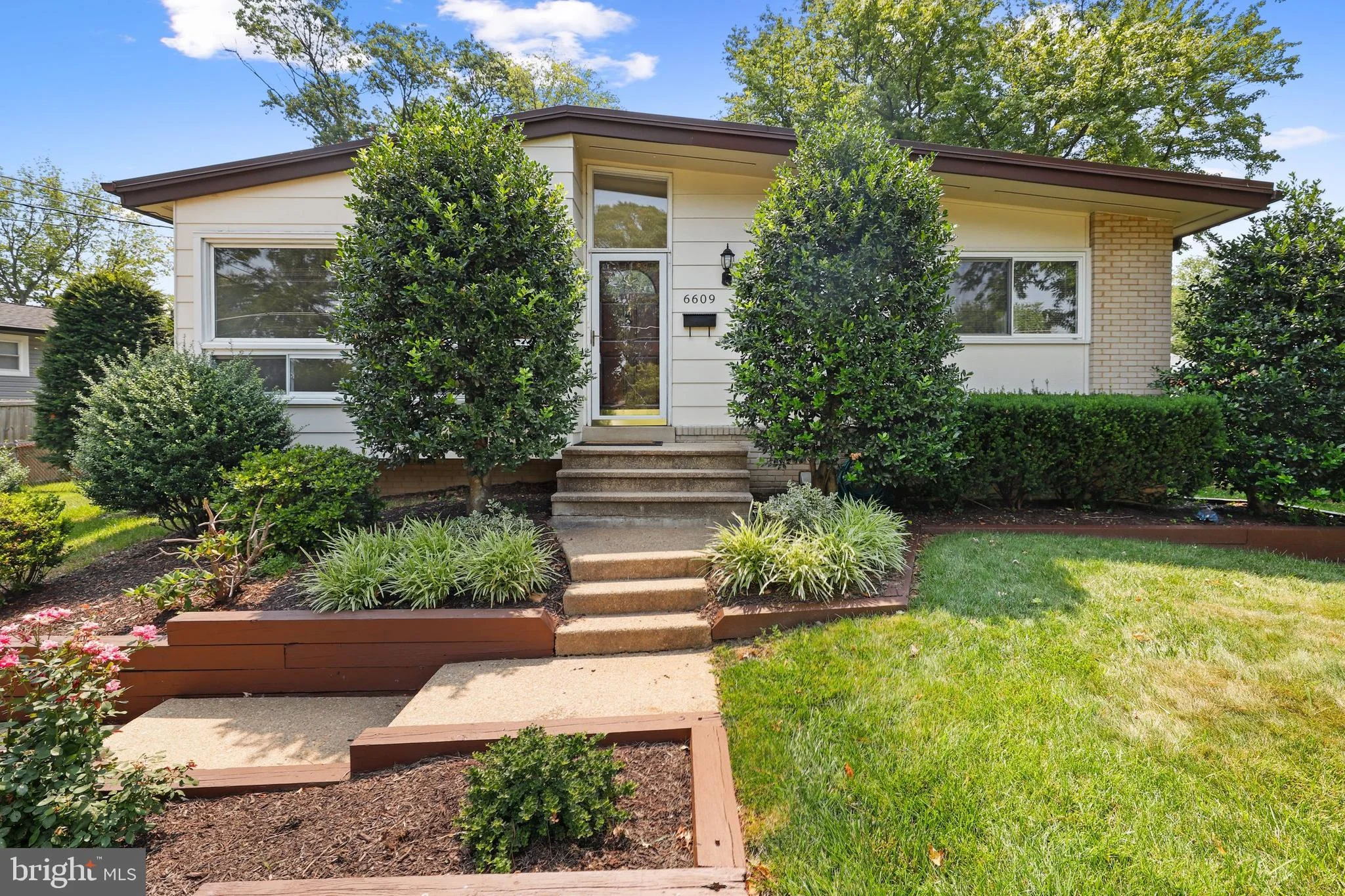 6609 Bowie Drive, Springfield, VA 22150
