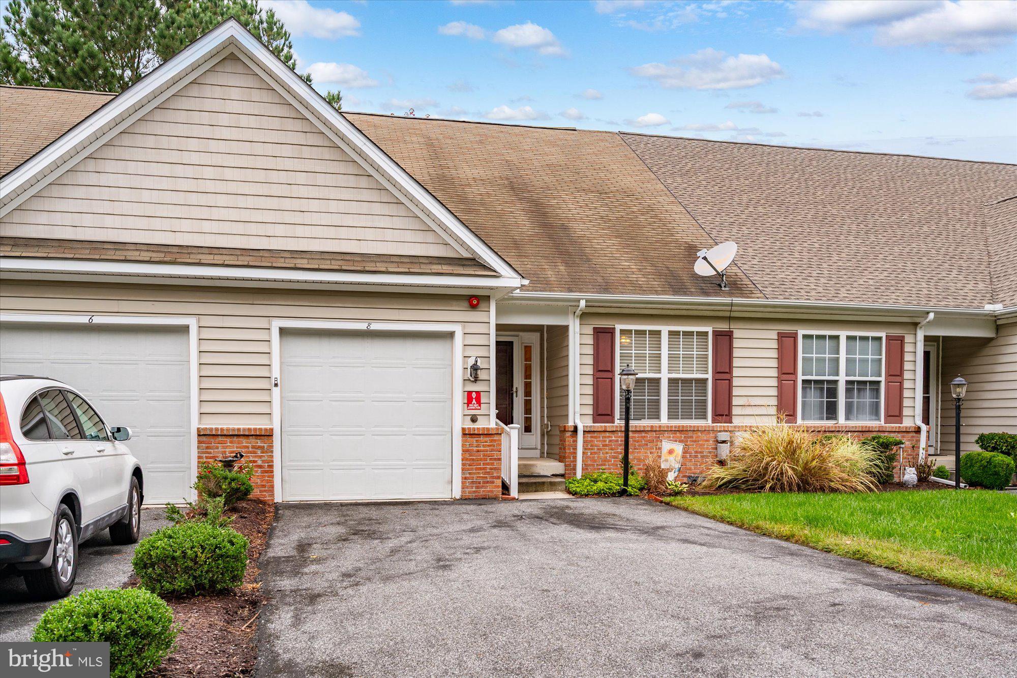 8 TANGLE WOOD COURT 8