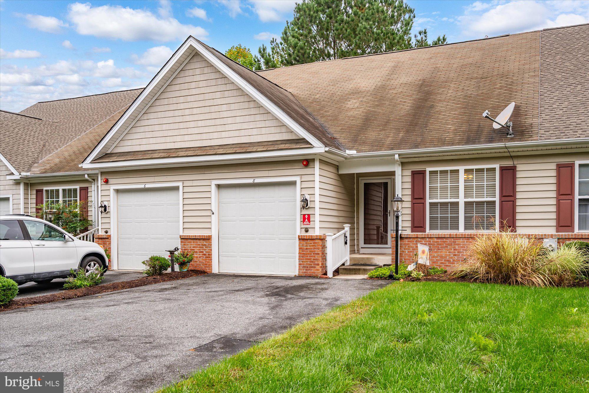 8 TANGLE WOOD COURT 8