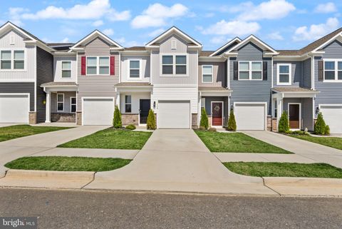 Townhouse For Sale - 138 Willett Hollow<br/> Frederick County, STEPHENS CITY, VA 22655