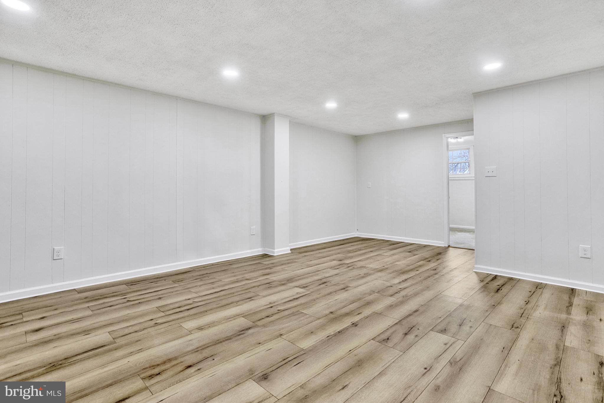 GLEN COVE - Residential