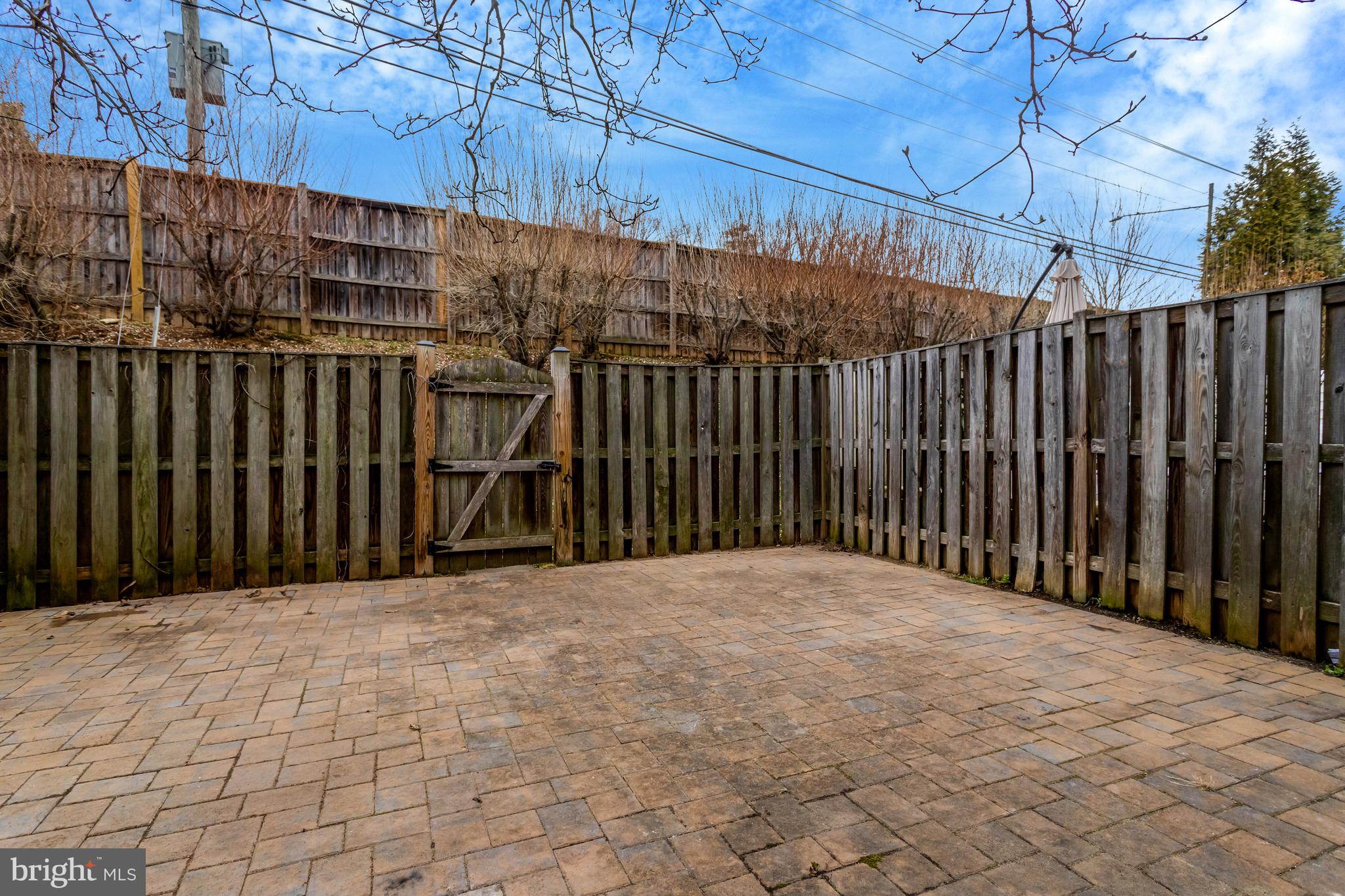 GLEN COVE - Residential