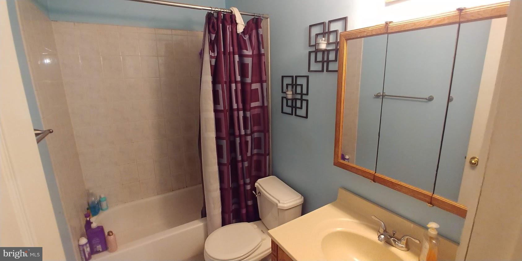 OLDE GREENWICH - Residential