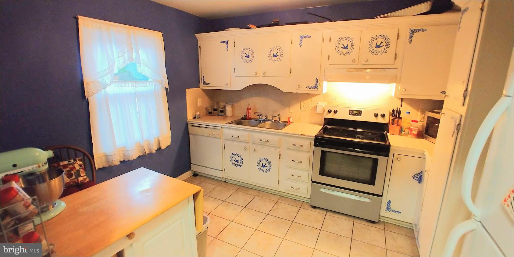 OLDE GREENWICH - Residential