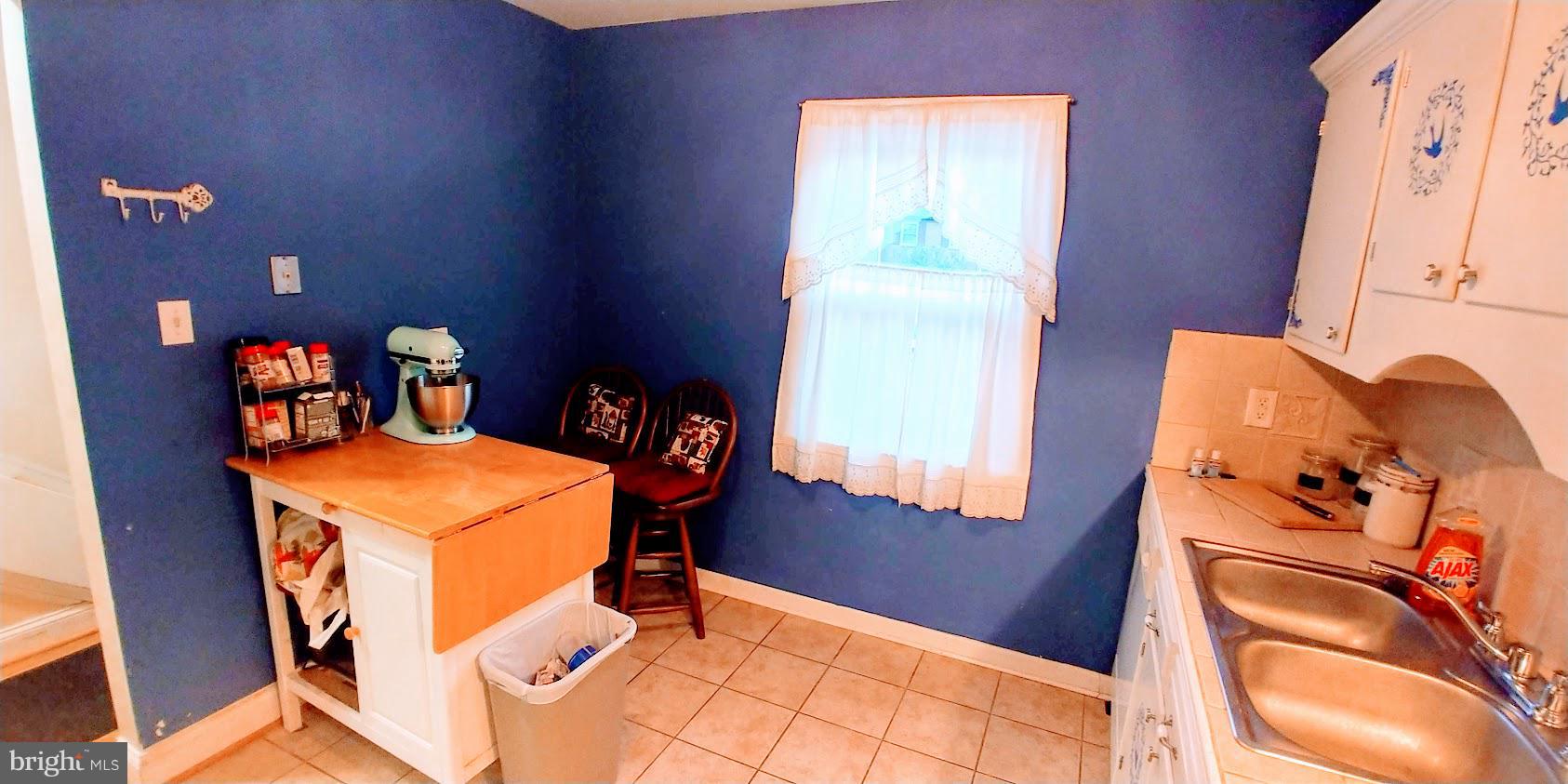 OLDE GREENWICH - Residential