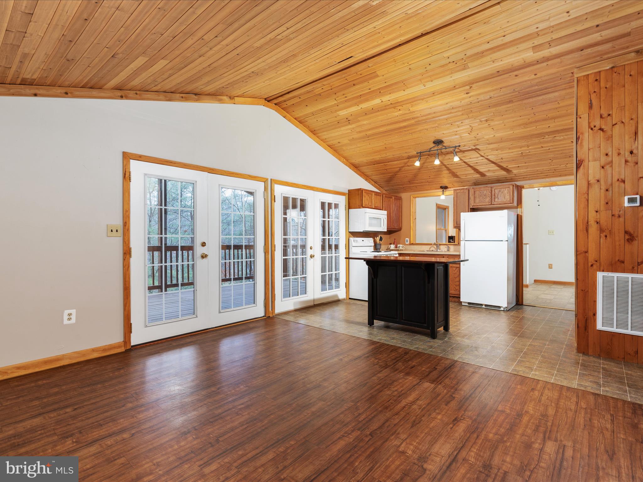 CHERRY RUN VILLAGE - Residential