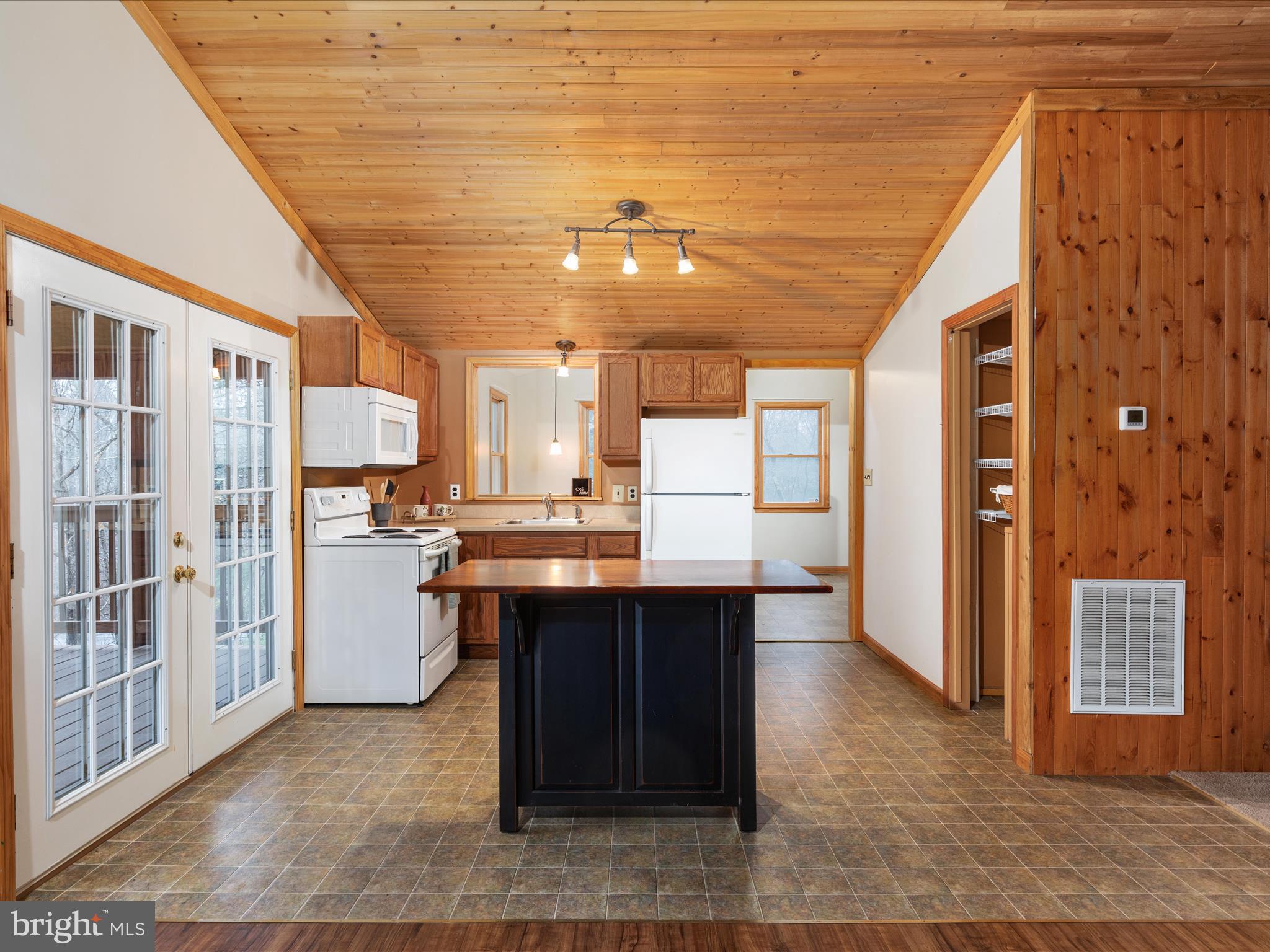 CHERRY RUN VILLAGE - Residential