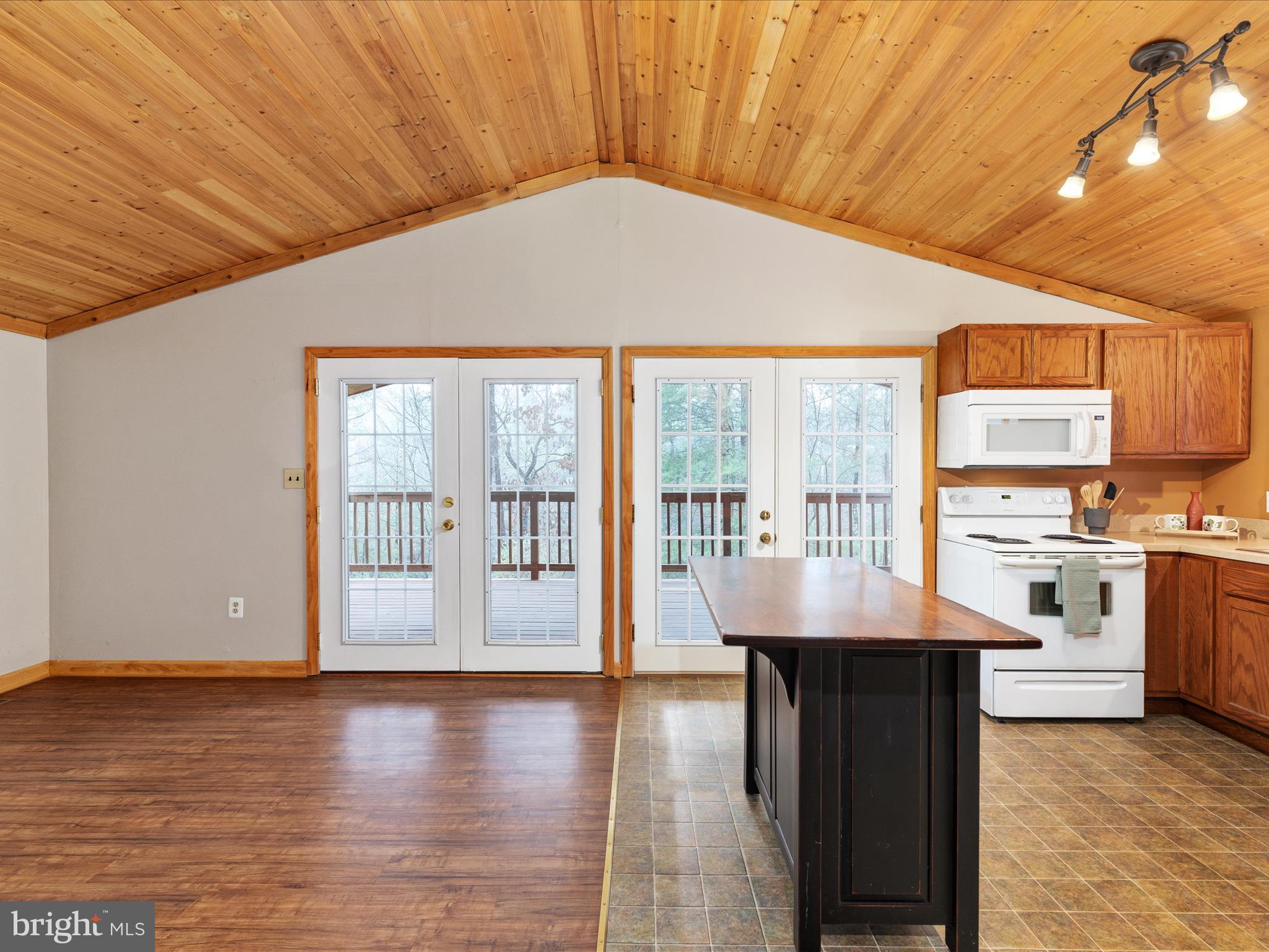 CHERRY RUN VILLAGE - Residential