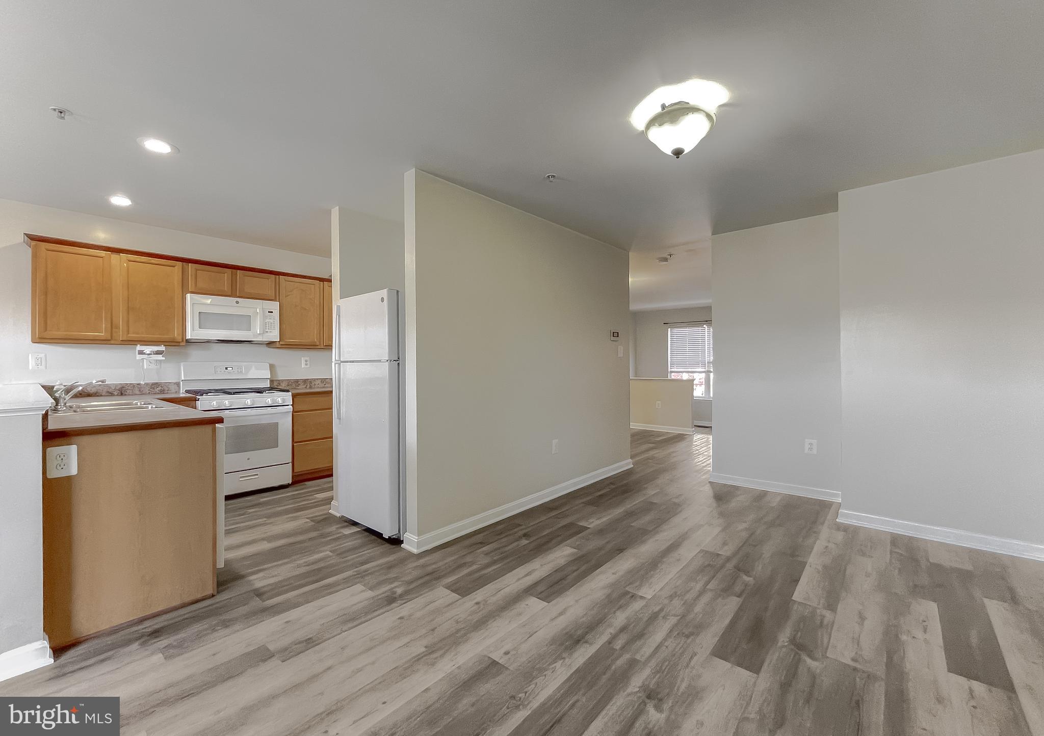 THE TOWNES AT GREENVIEW WEST - Residential Lease