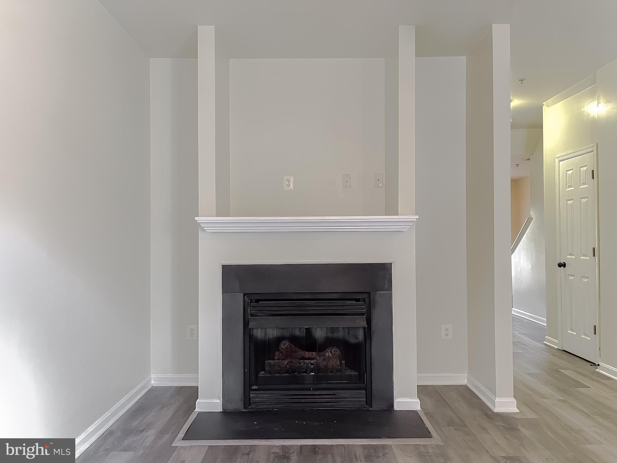 THE TOWNES AT GREENVIEW WEST - Residential Lease