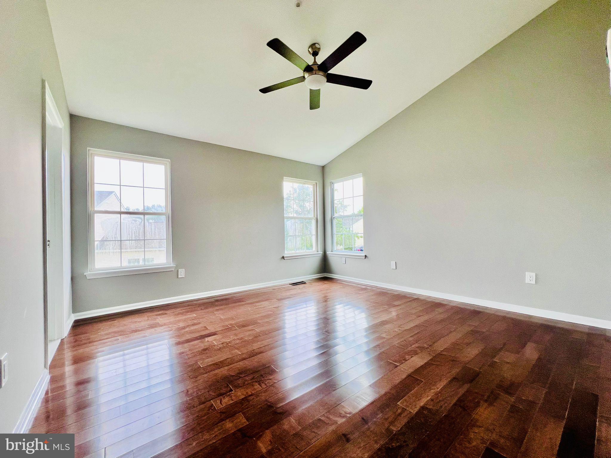 8407 LENASKIN LANE