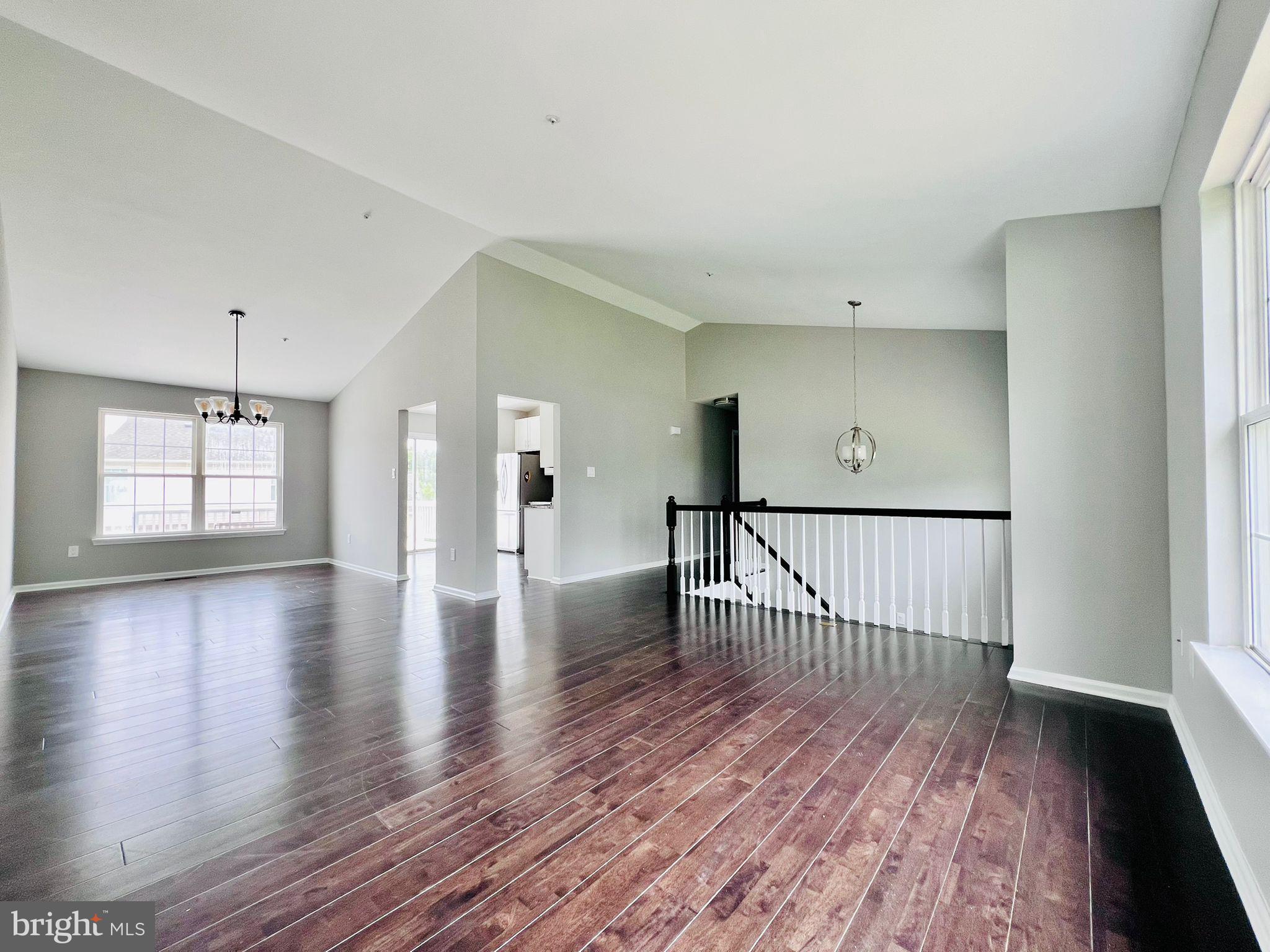 8407 LENASKIN LANE