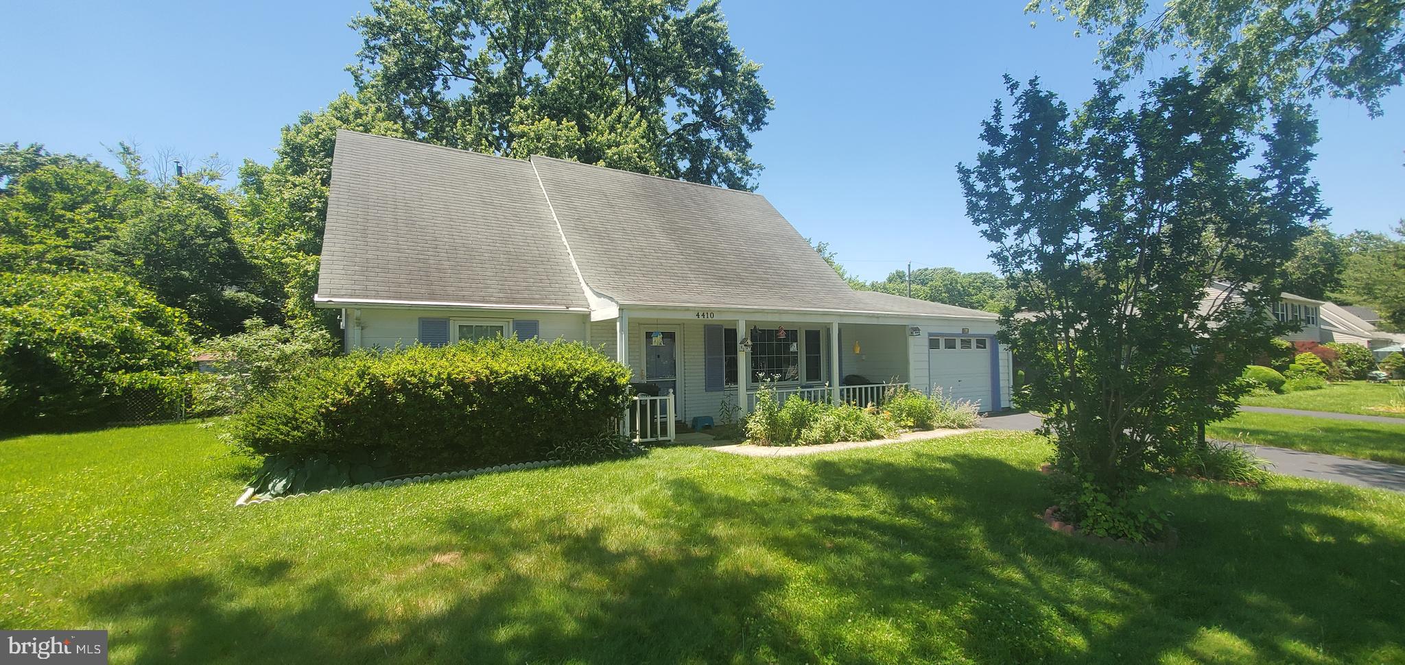 GREENBRIAR - Residential Lease