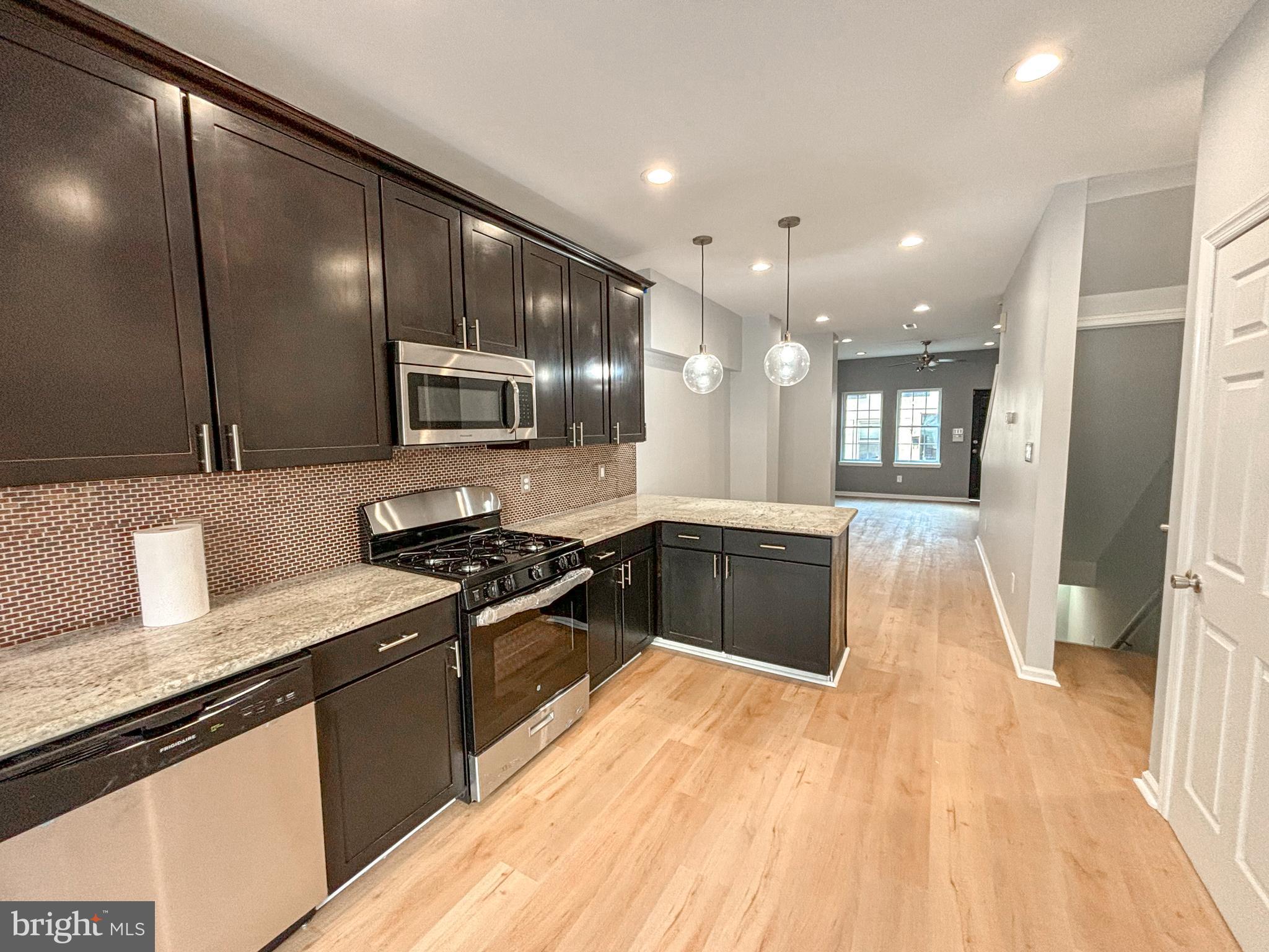 GRADUATE HOSPITAL - Residential Lease