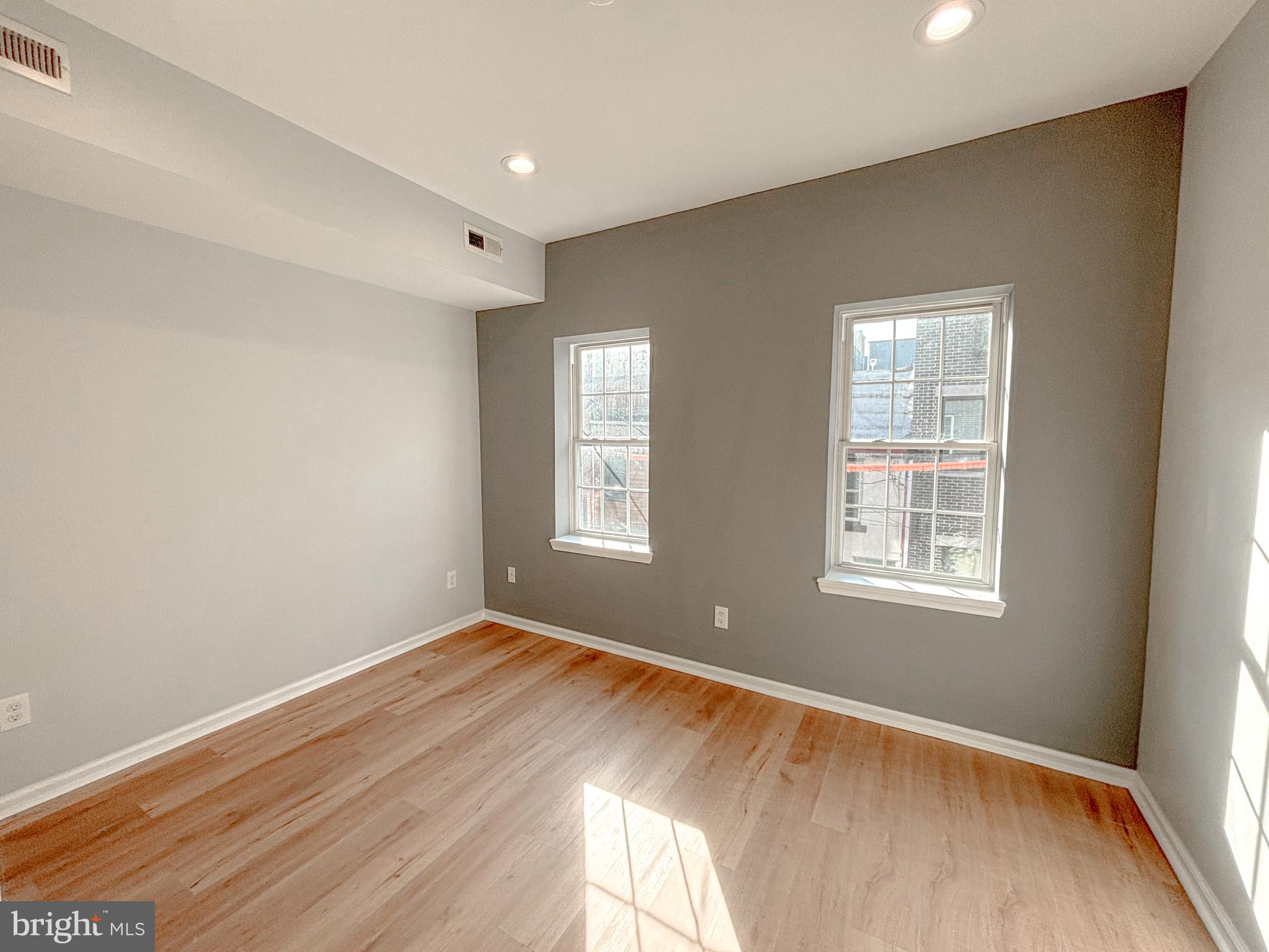 GRADUATE HOSPITAL - Residential Lease