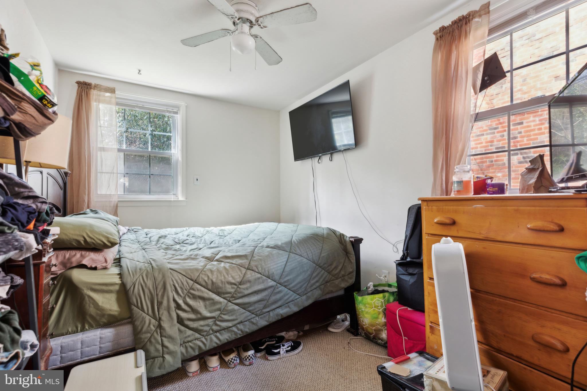 ROXBOROUGH - Residential