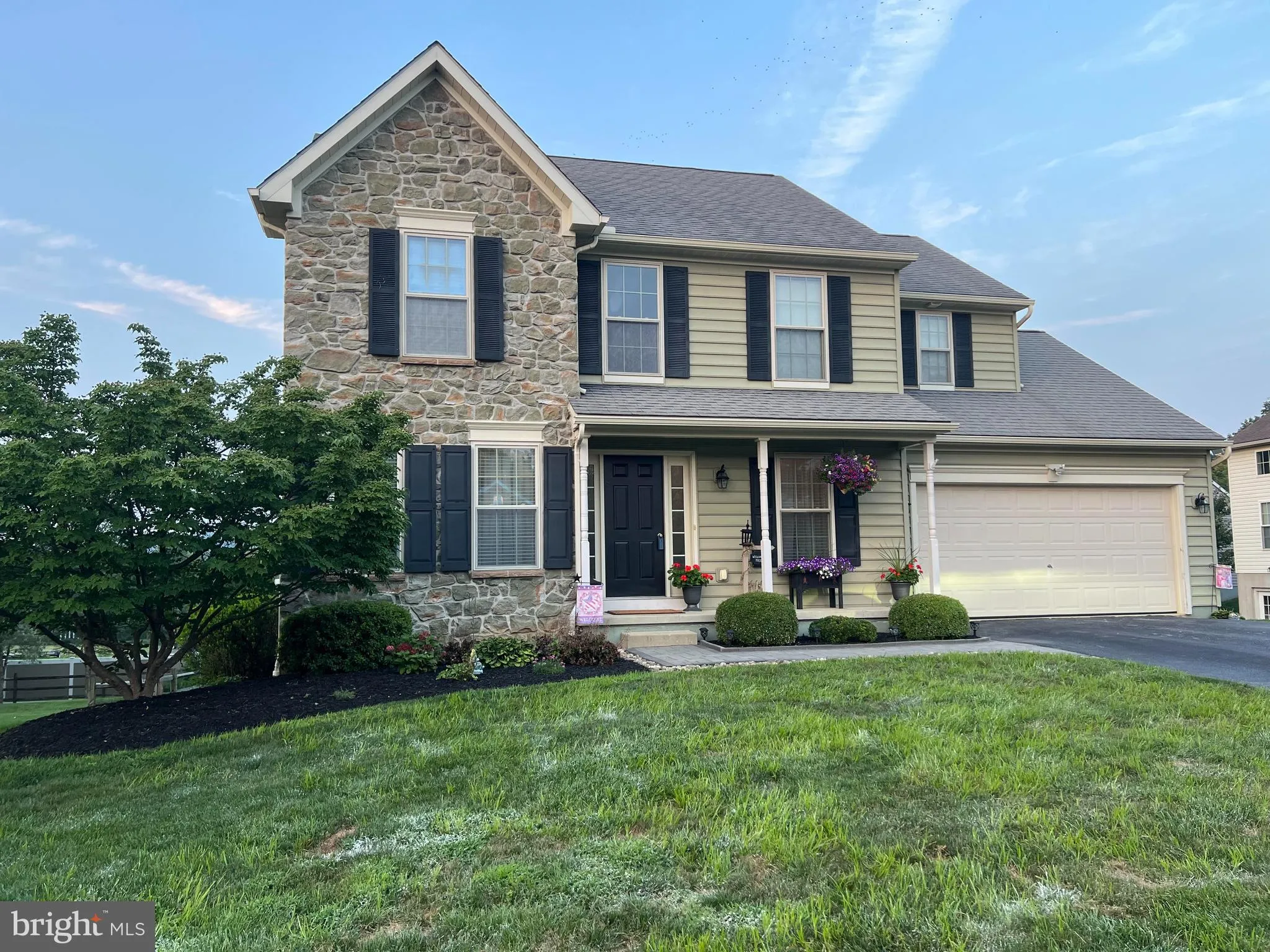 Quarryville, Pennsylvania 17566, United States, 4 Bedrooms Bedrooms, ,4 BathroomsBathrooms,Residential,Active,185925