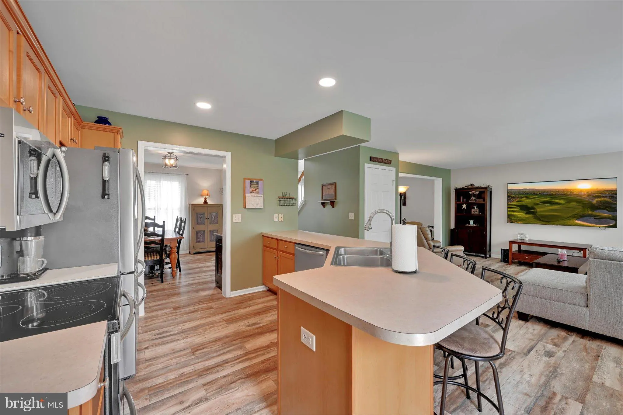 Quarryville, Pennsylvania 17566, United States, 4 Bedrooms Bedrooms, ,4 BathroomsBathrooms,Residential,Active,185925