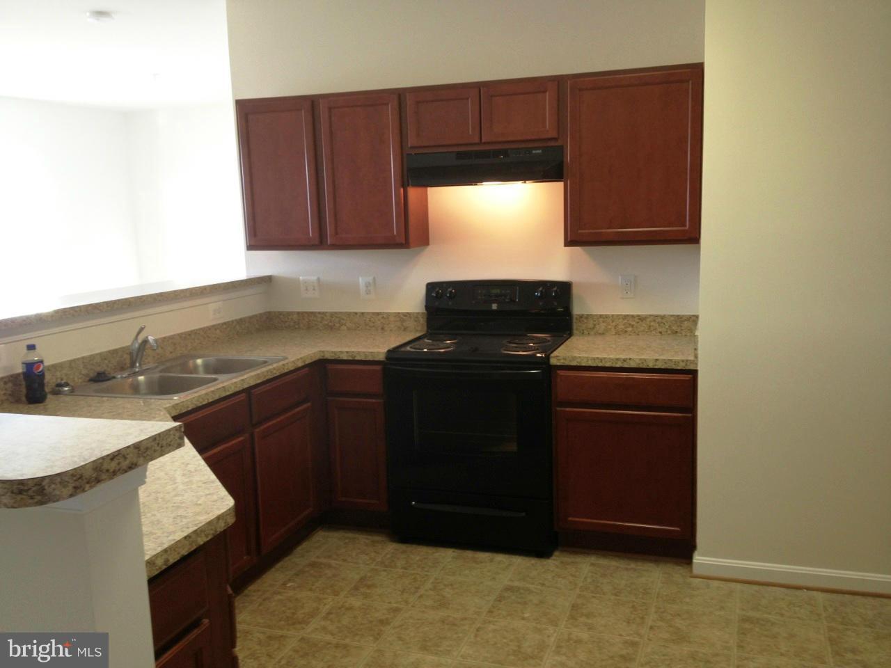 THE RESIDENCES OF WILDEWOOD - Residential Lease